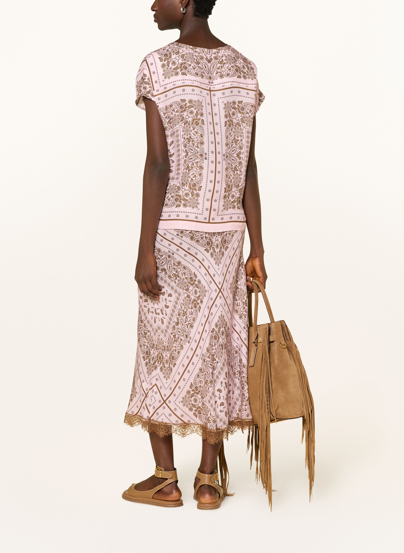 darling harbour Satin skirt with silk and lace: Bandana print rose