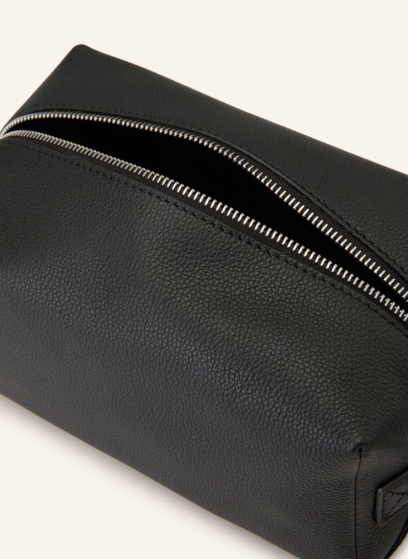 FENDI toilettas: ZWART