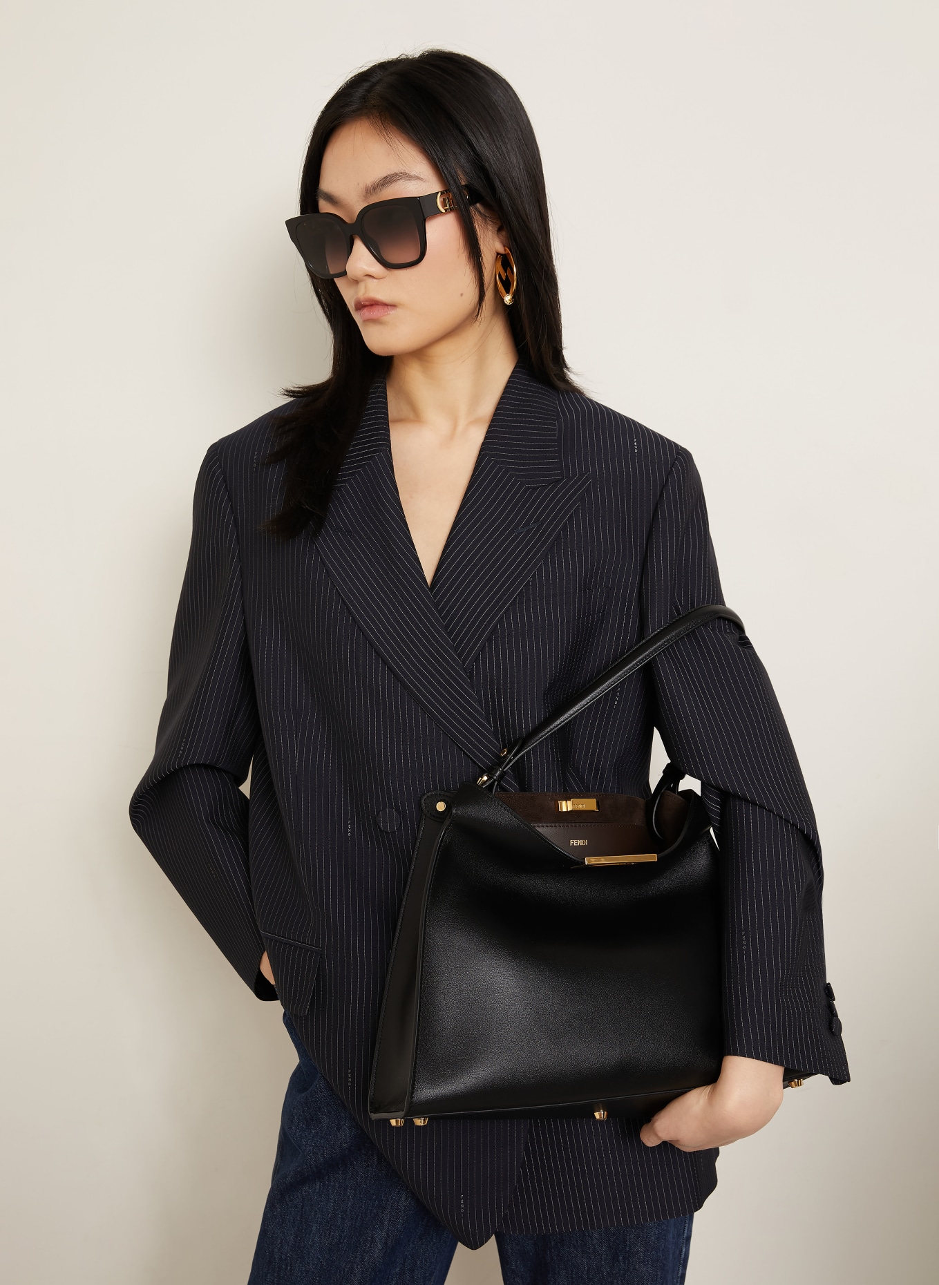 FENDI Sac à main WAY MEDIUM: NOIR / OR