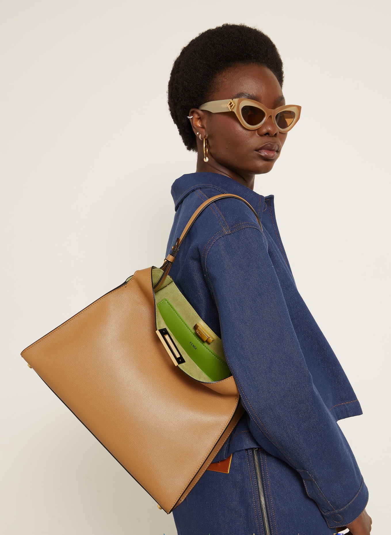 FENDI Handtas WAY MEDIUM: CAMEL / GOUD