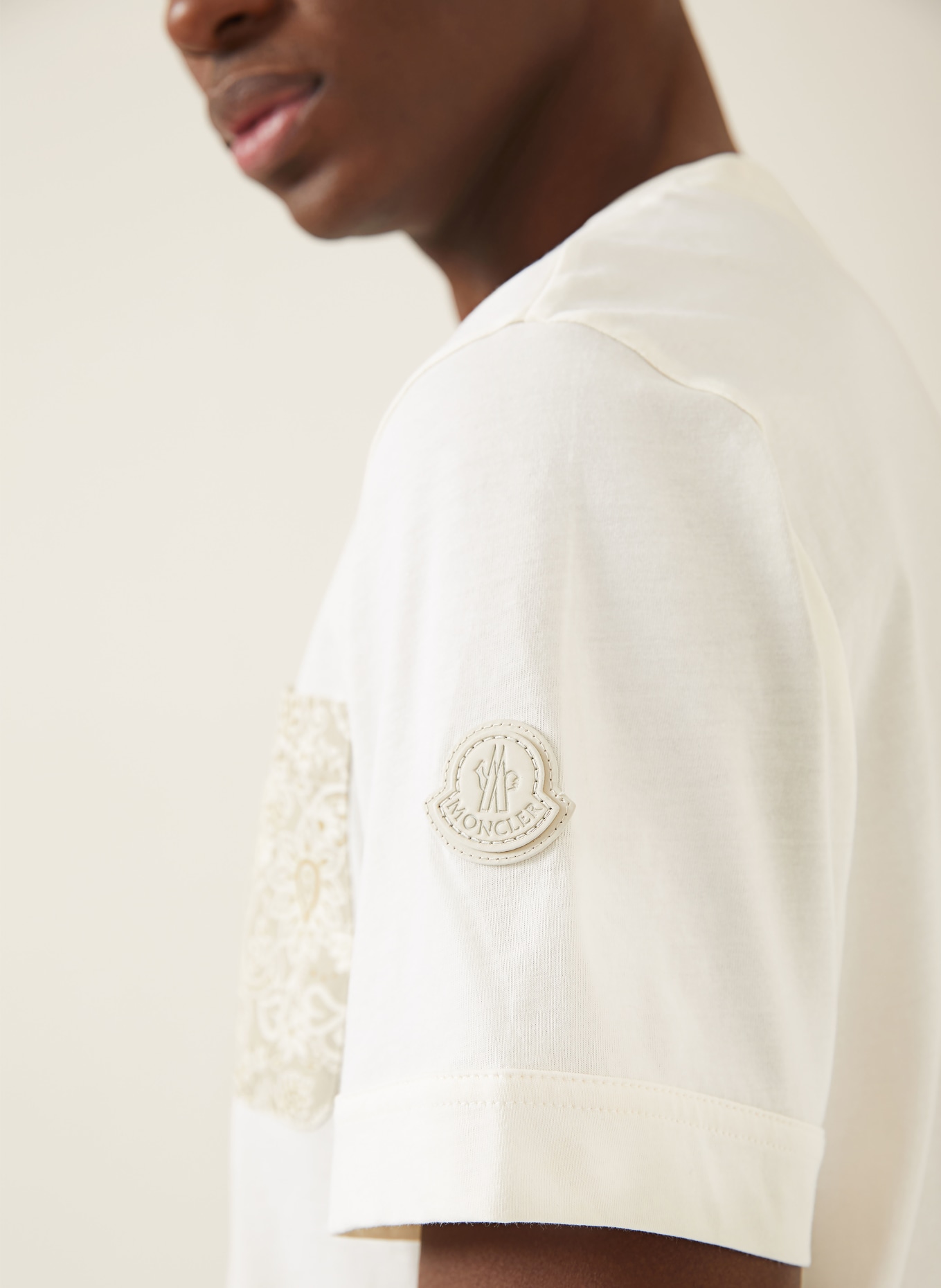 MONCLER T-Shirt: CREME
