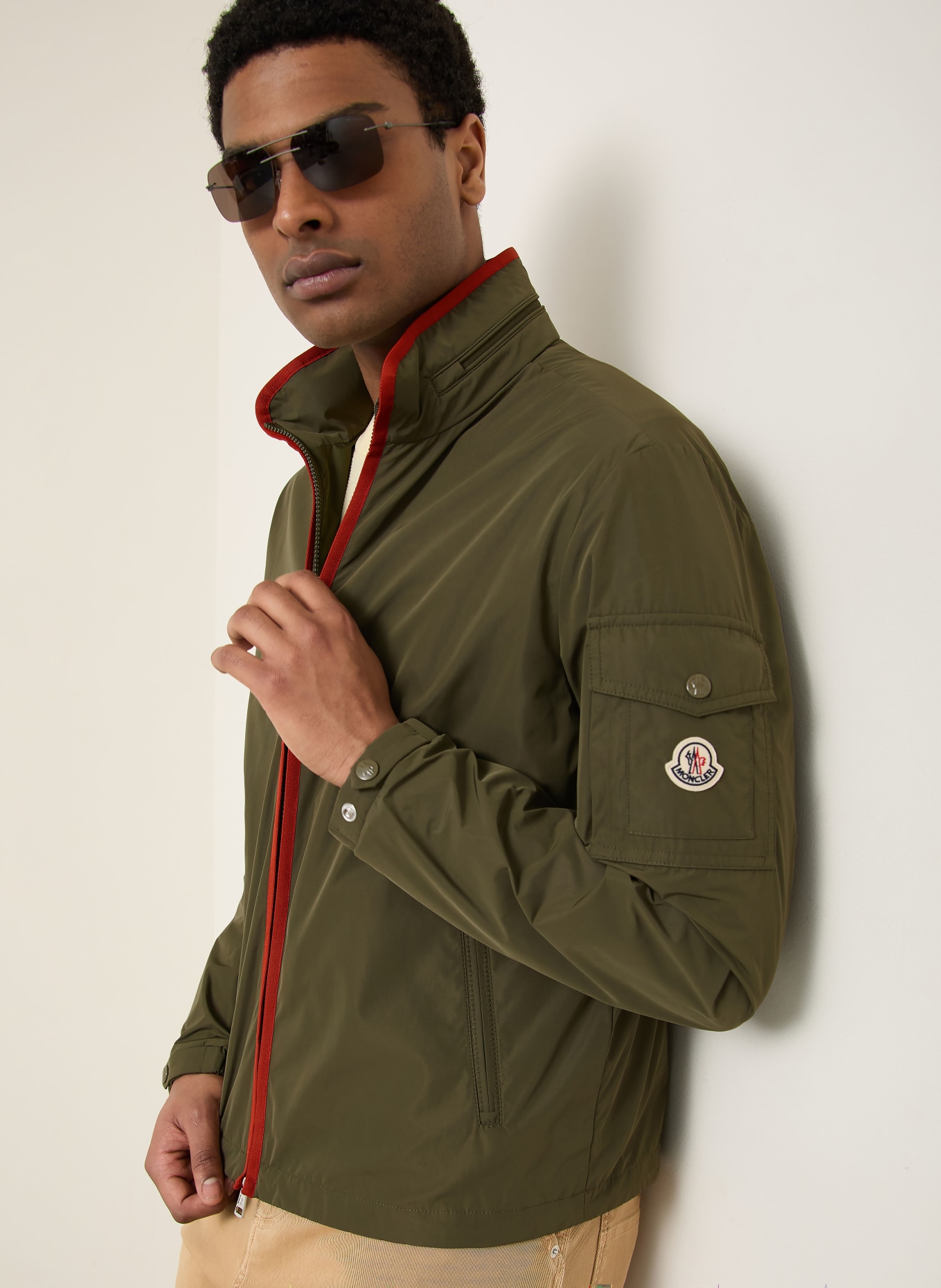 MONCLER Veste SAYAN: OLIVE / ORANGE FONCÉ