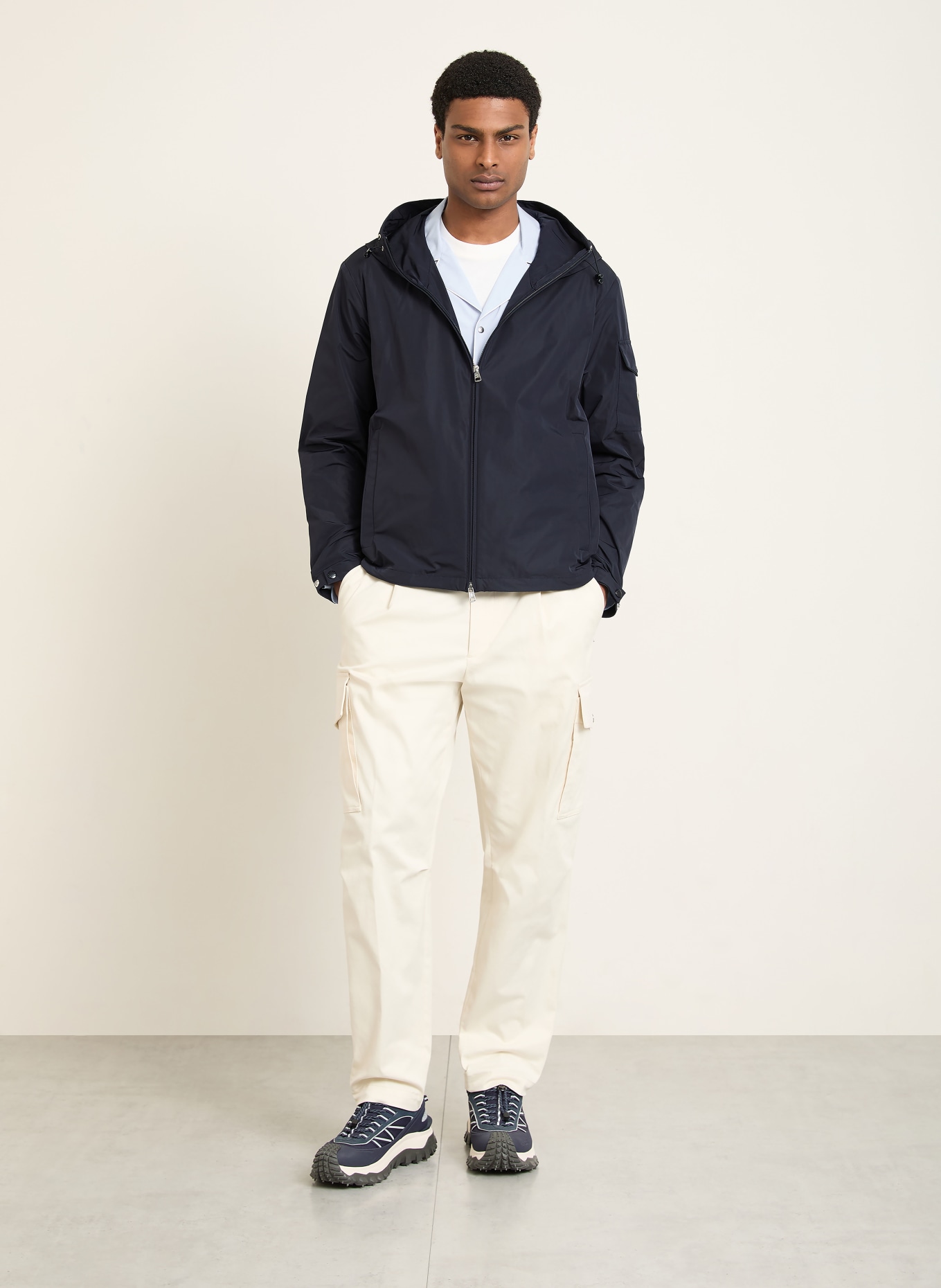 MONCLER Veste SASSIERE: BLEU FONCÉ