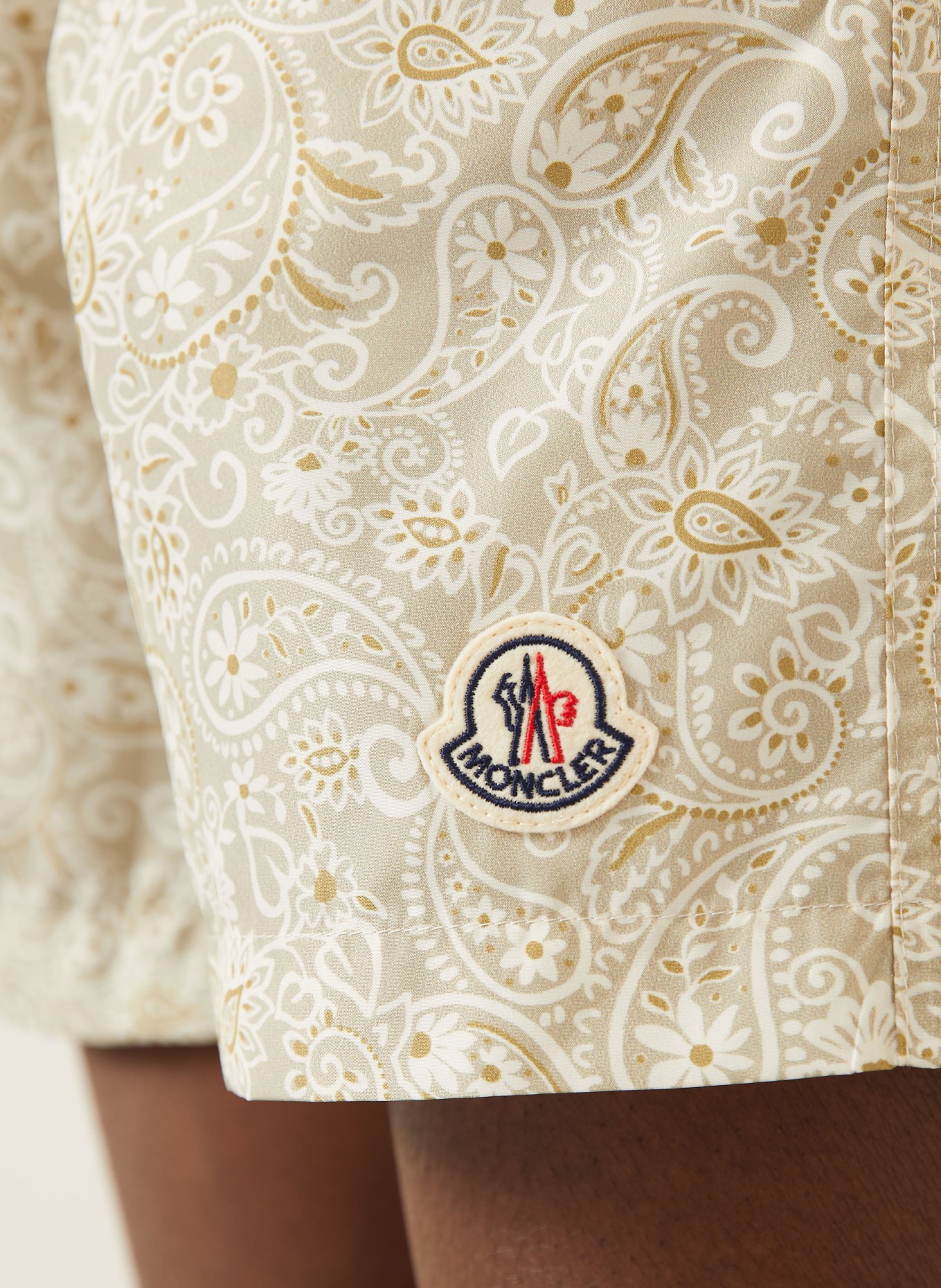 MONCLER szorty kąpielowe: KREMOWY / JASNOZIELONY