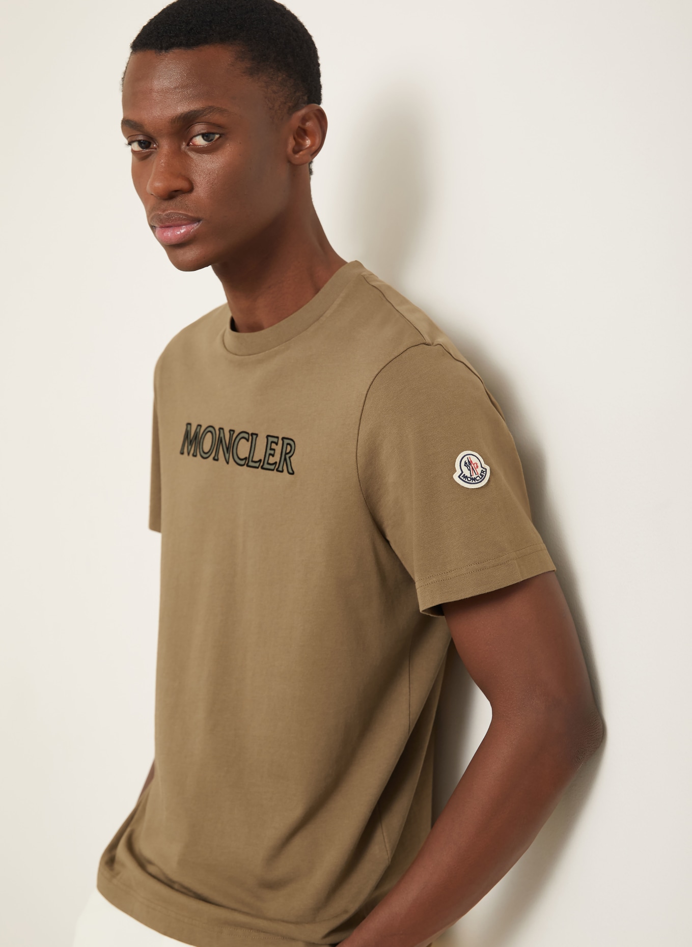 MONCLER T-Shirt: KHAKI
