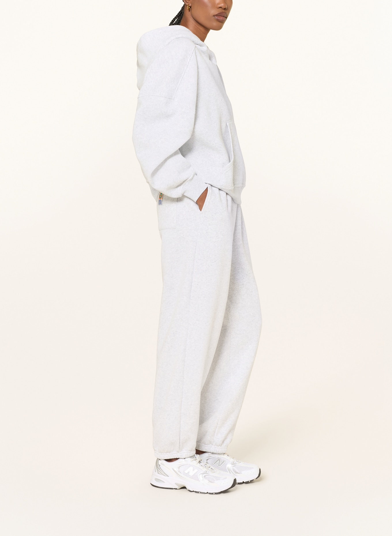 American Vintage Spodnie dresowe BAPTOWN: JASNOCZARY