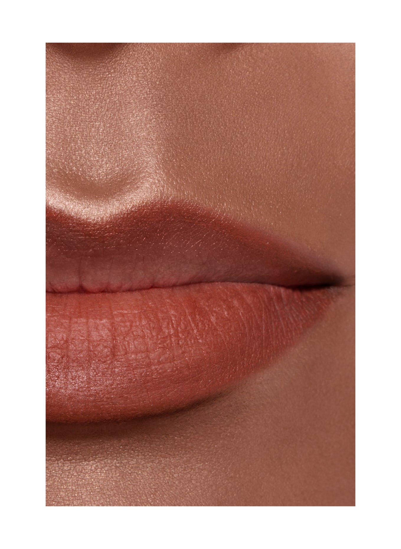 CHANEL LE CRAYON À LÈVRES: 214 BEIGE FAUVE