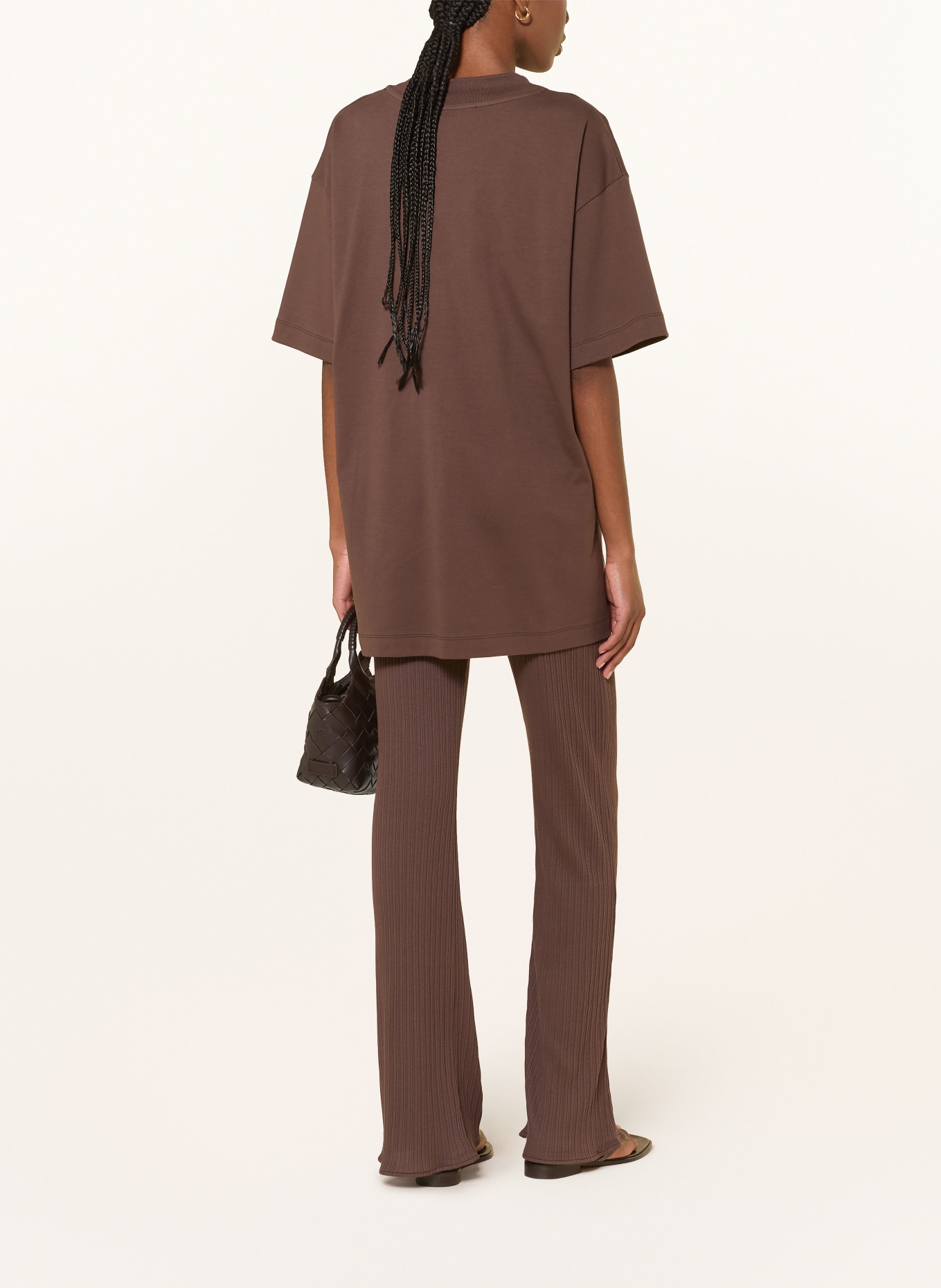 by Aylin Koenig Koszulka oversize BEN: CIEMNOBRĄZOWY