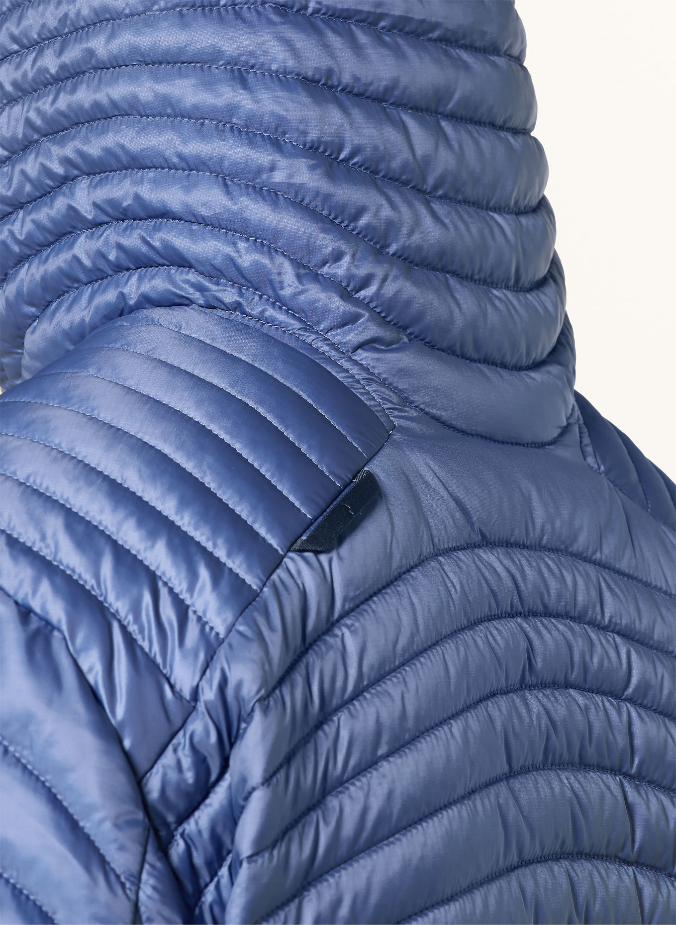 Peak Performance Veste matelassée MONOLIGHT: BLEU
