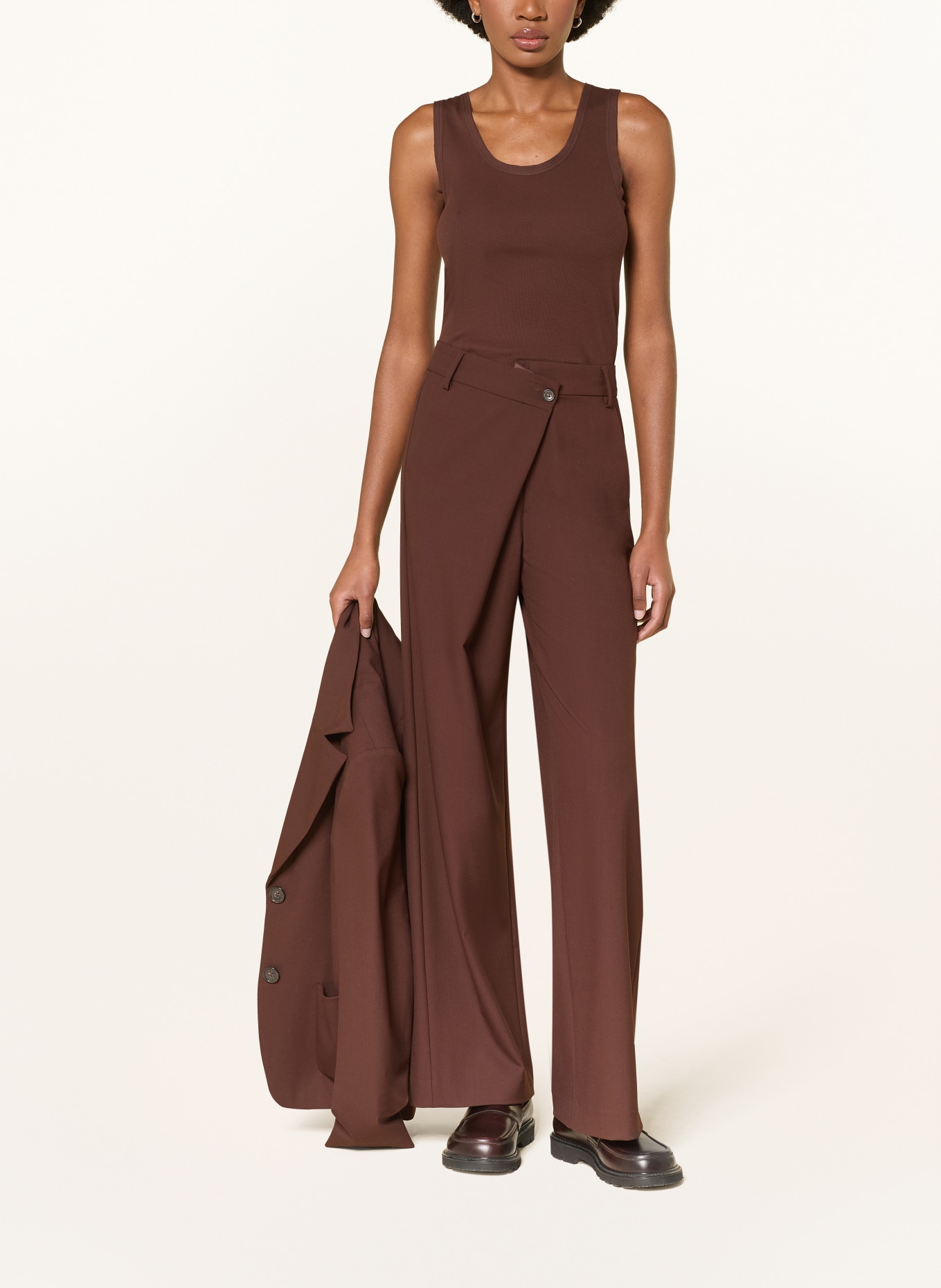 LUISA CERANO Top: BRAUN