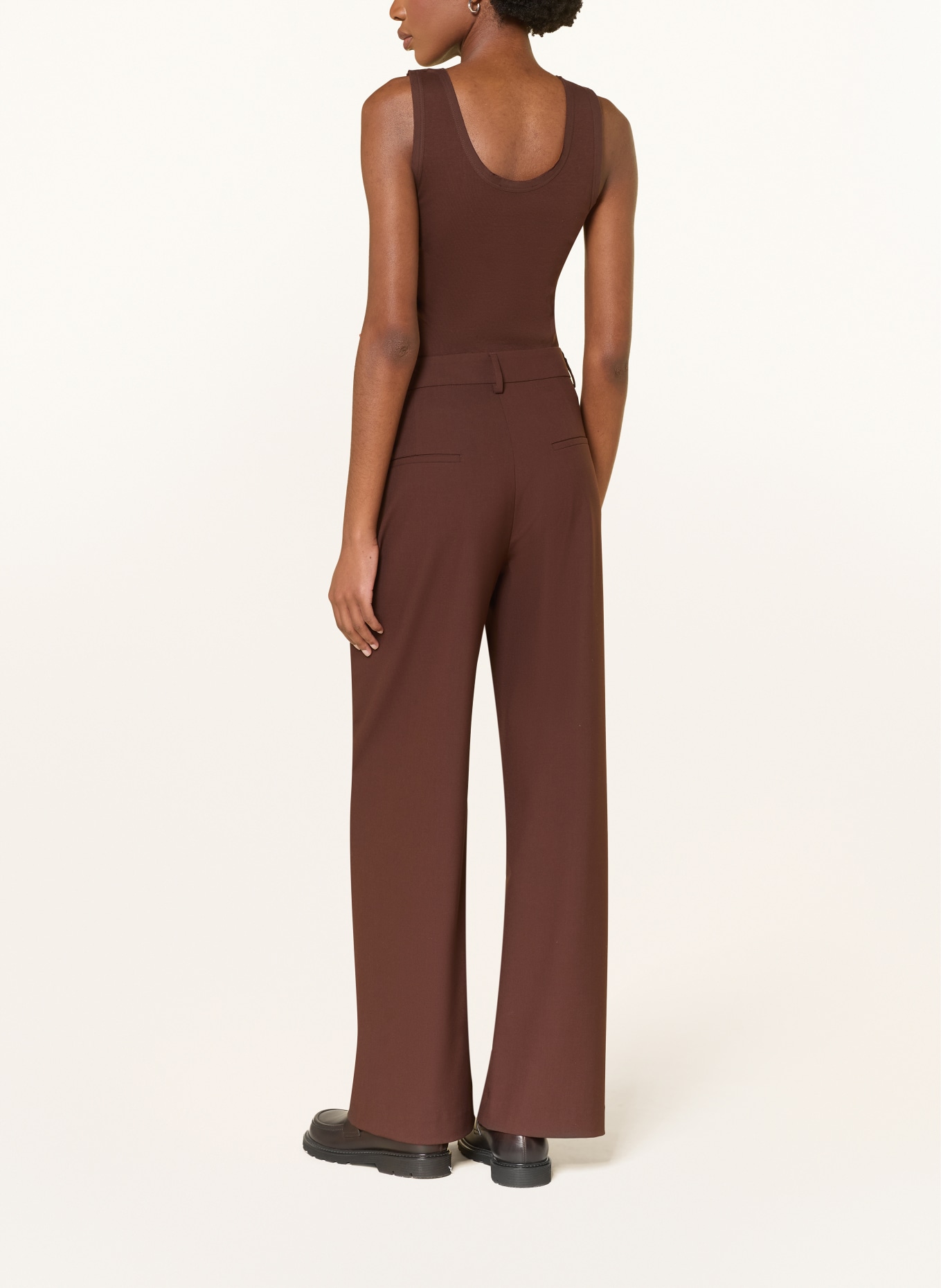 LUISA CERANO Top: BRAUN