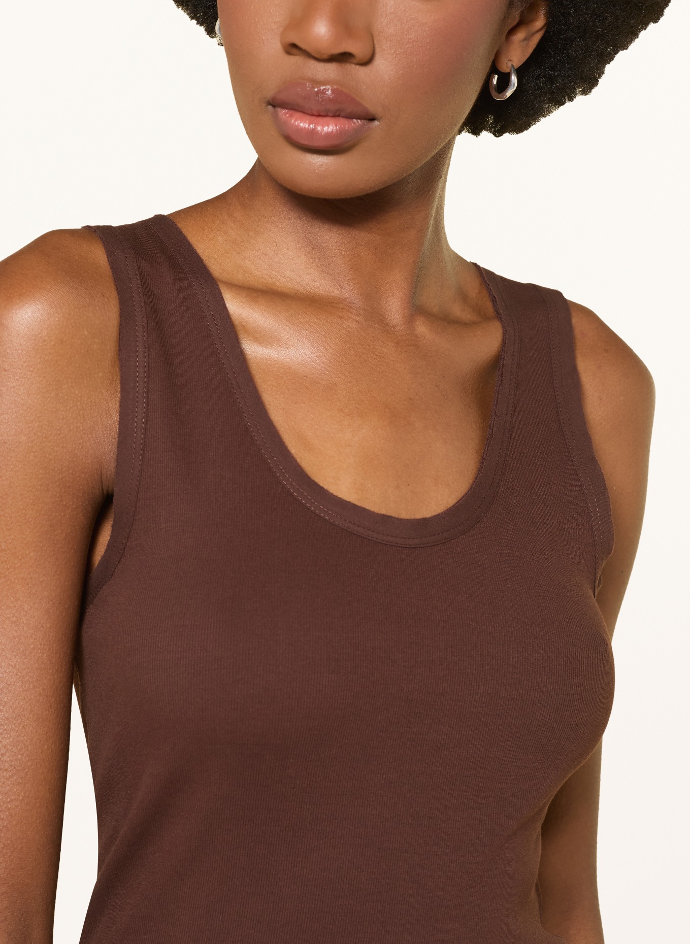 LUISA CERANO Top: BRAUN