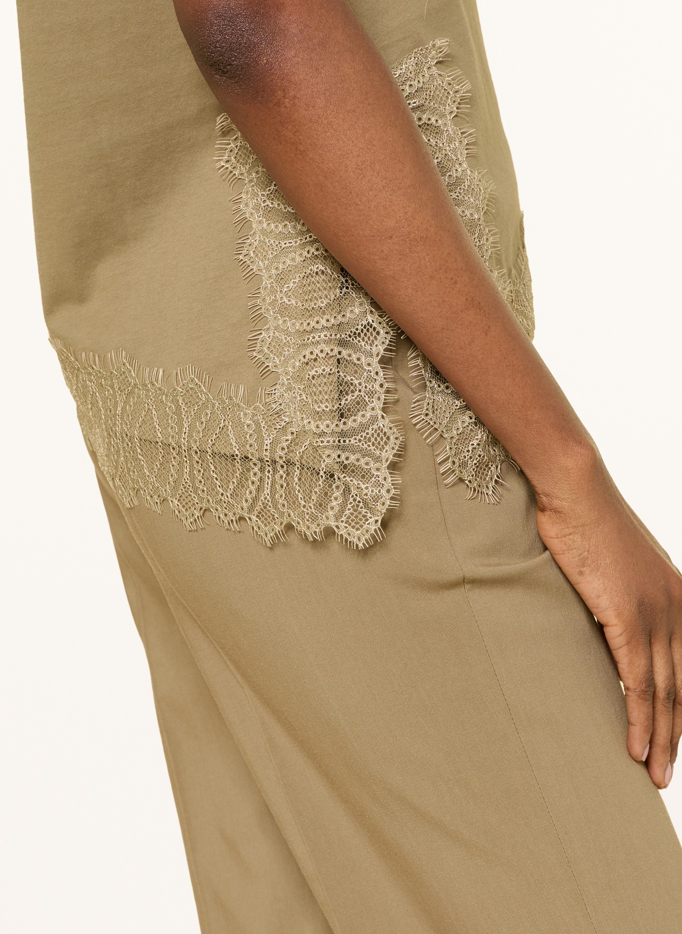 LUISA CERANO T-shirt with lace: OLIVE