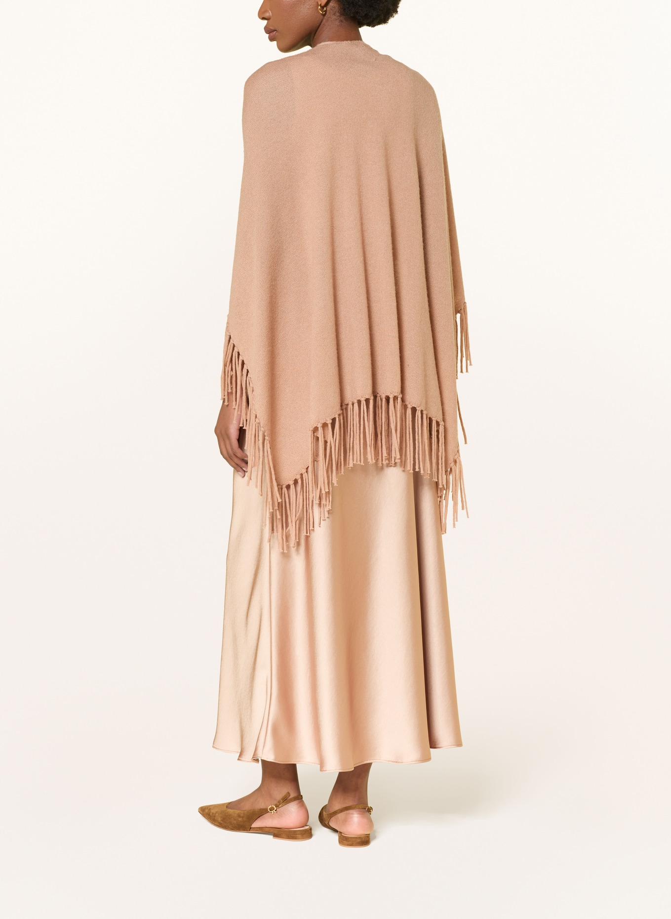 LUISA CERANO Kaap: CAMEL