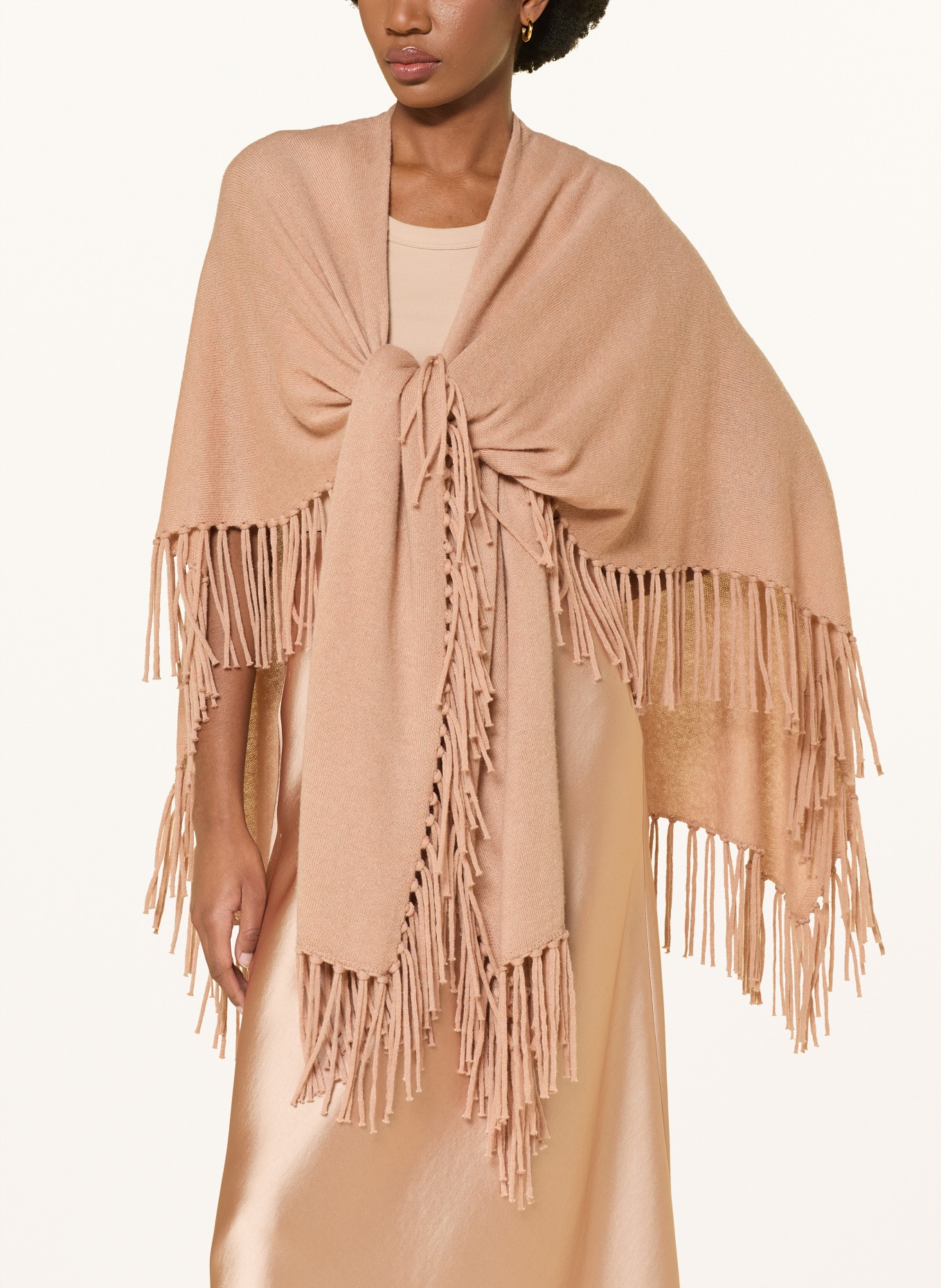 LUISA CERANO Kaap: CAMEL