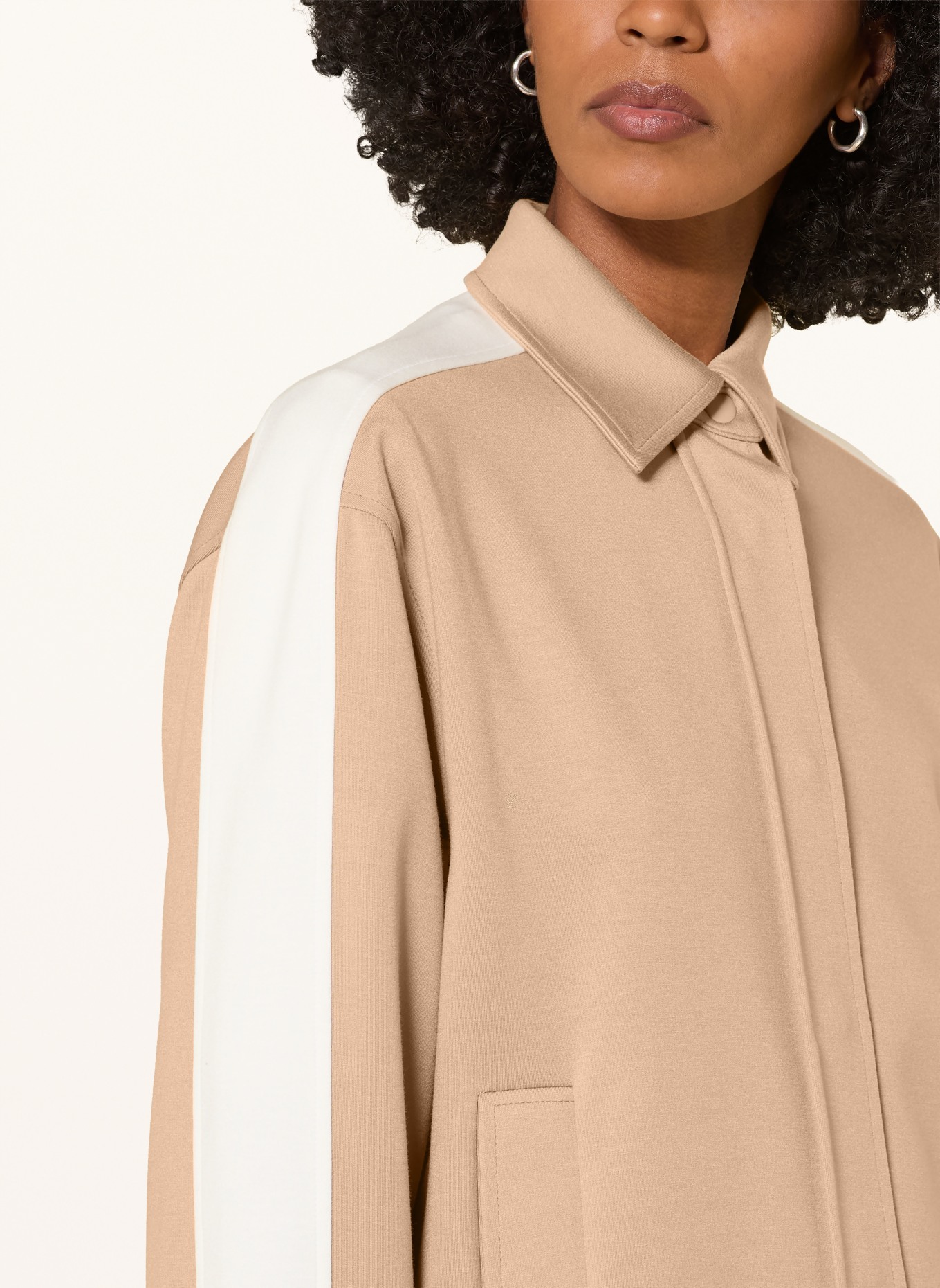 RIANI Sweatjacke mit Galonstreifen: CAMEL / WEISS
