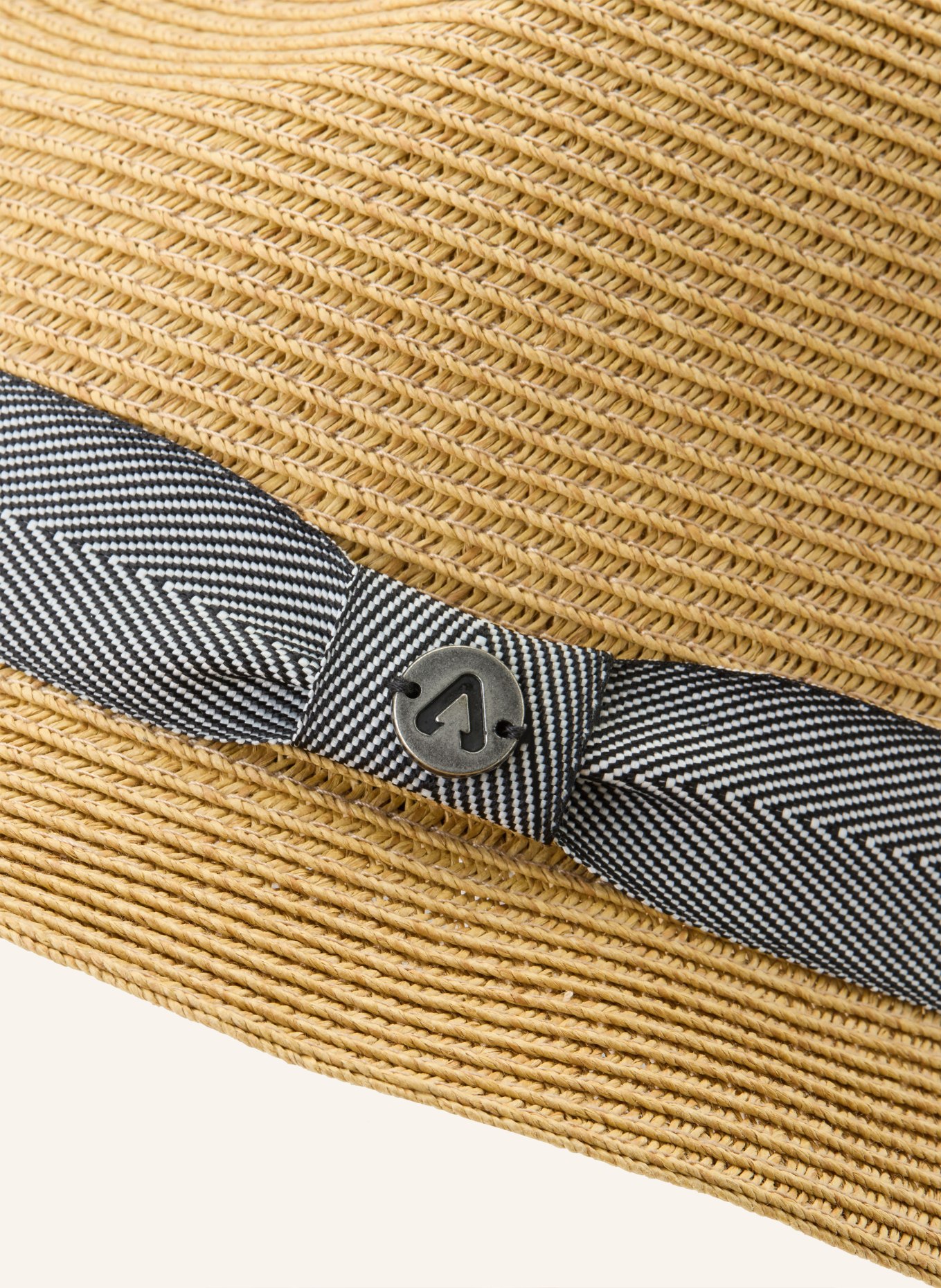 P.A.C. kapelusz: BEŻOWY