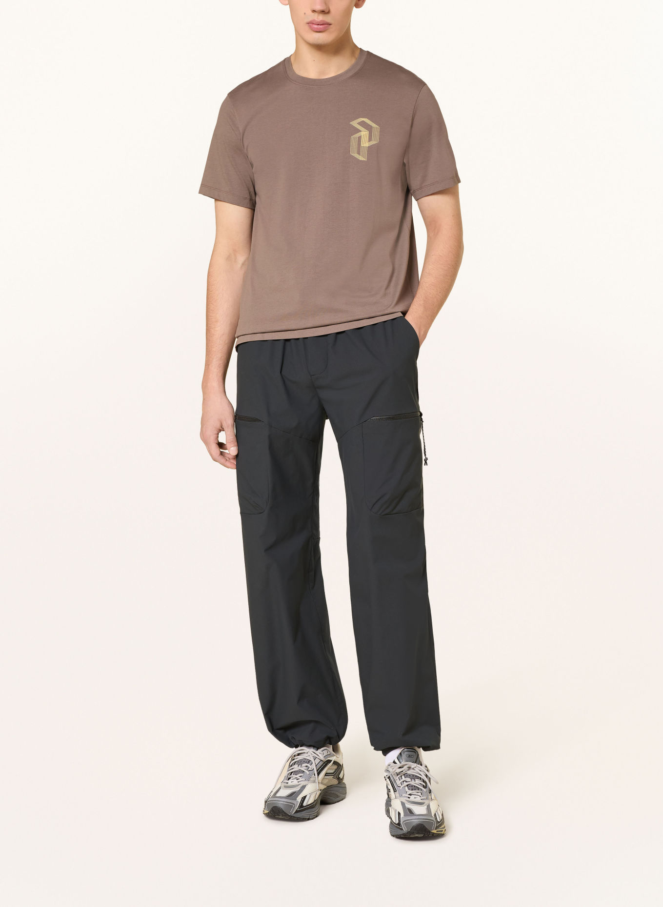 Peak Performance T-shirt: KAKI / LICHTGEEL