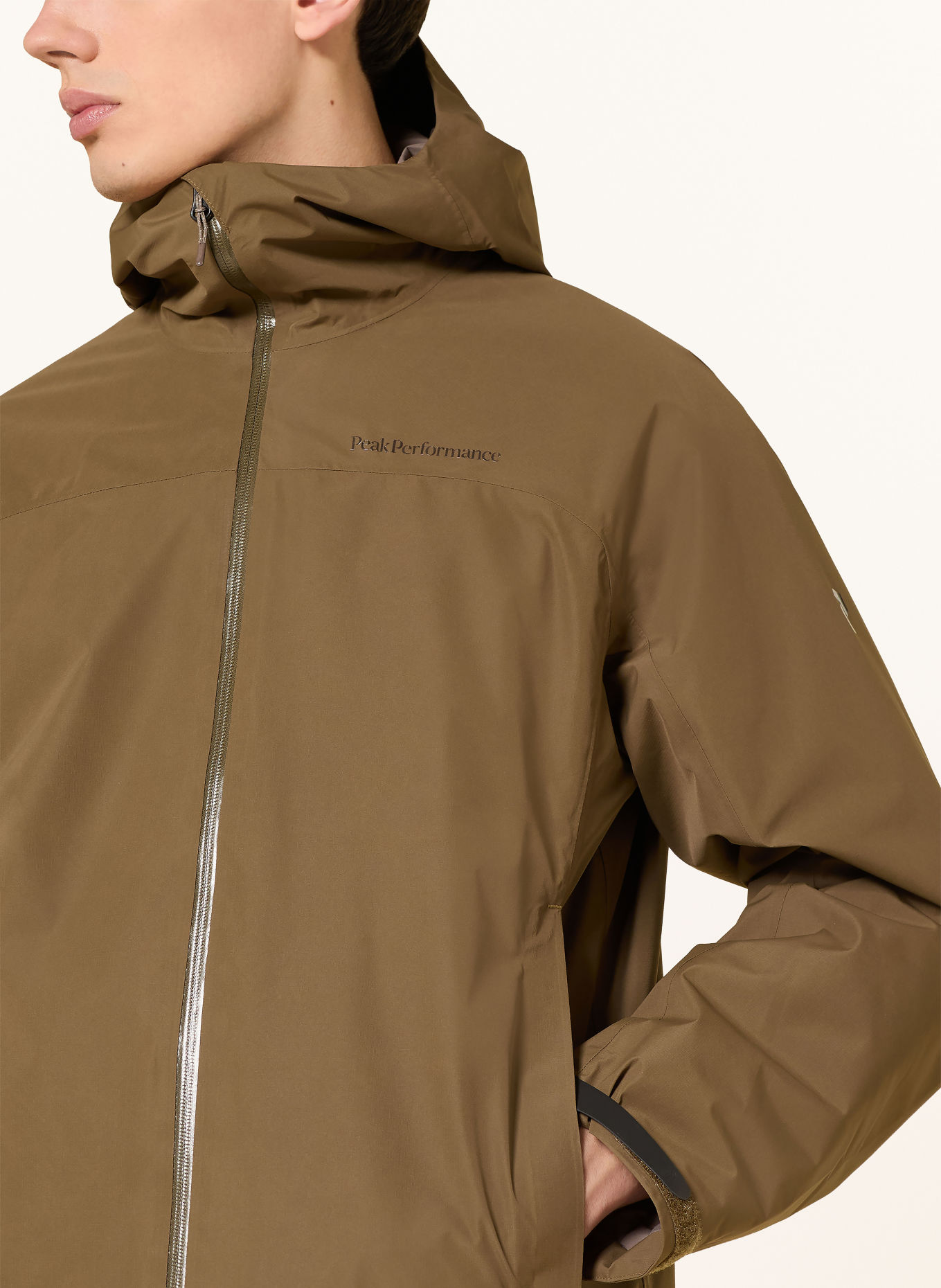 Peak Performance Gewatteerde jas TREELINE HIPE®: KAKI
