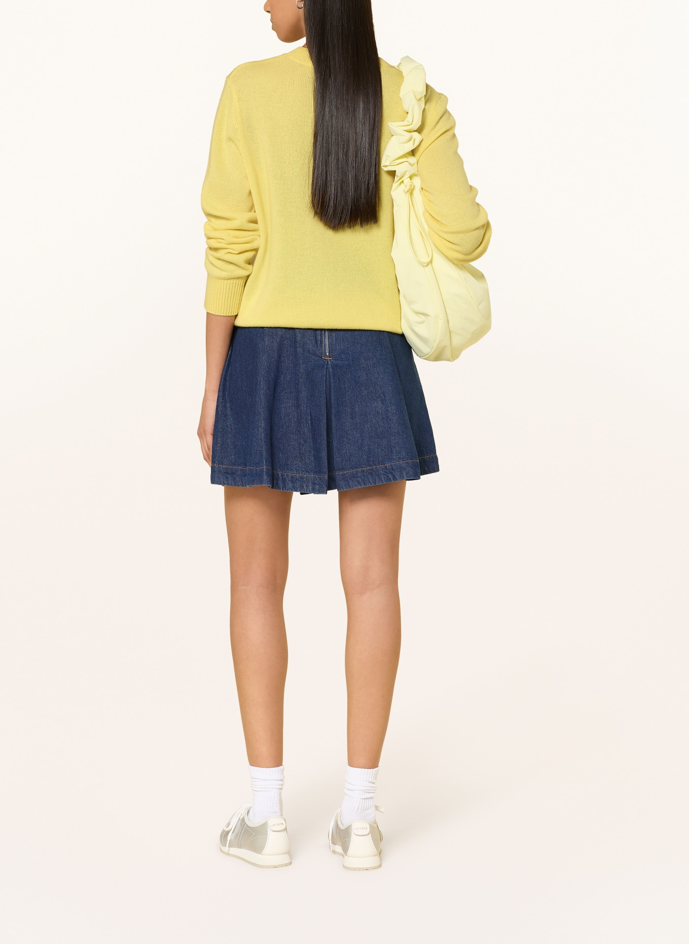 FROM FUTURE Kasjmiertrui: GEEL