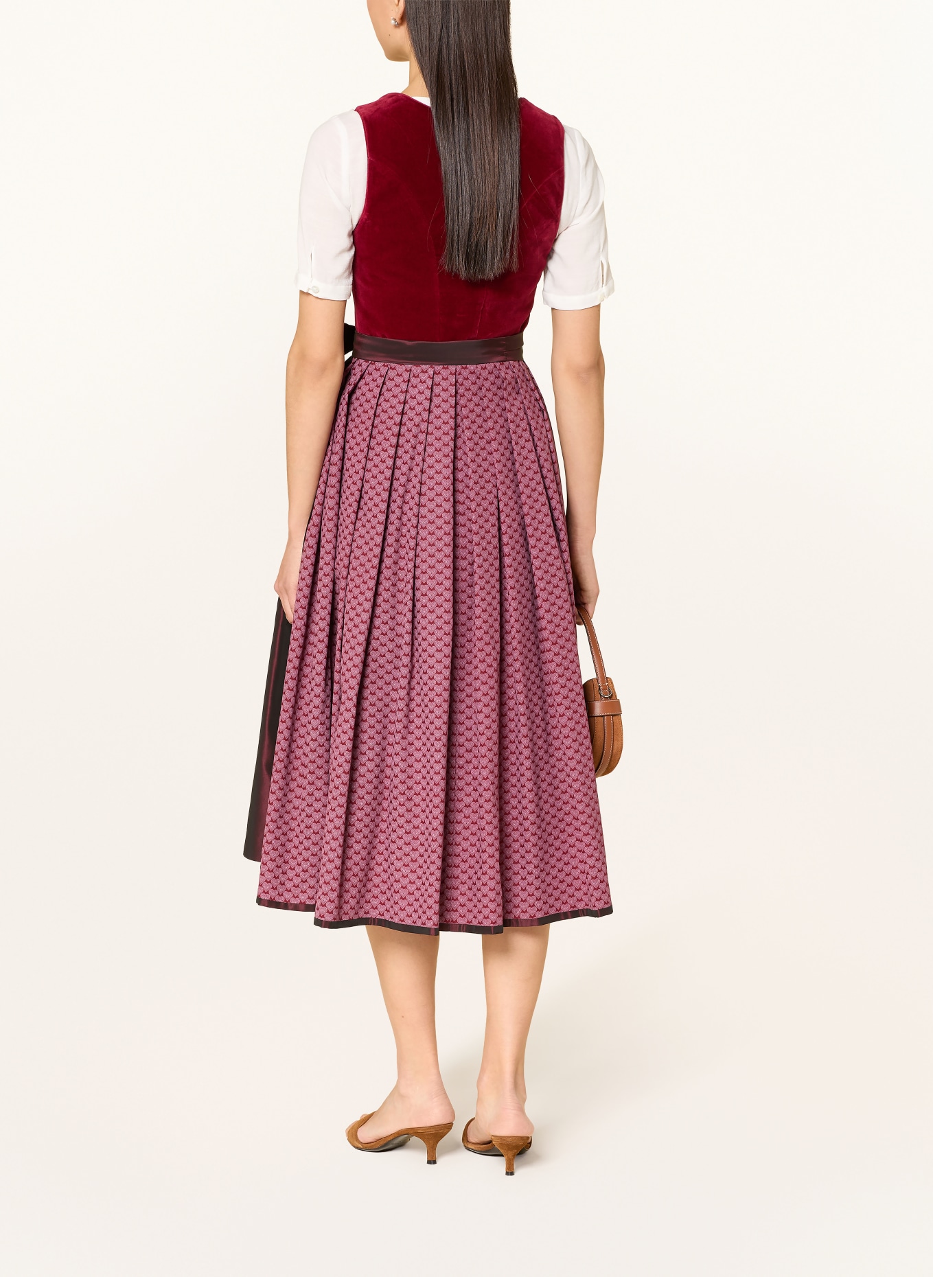 Johann & Johanna Dirndl im Materialmix: ROT / DUNKELROT