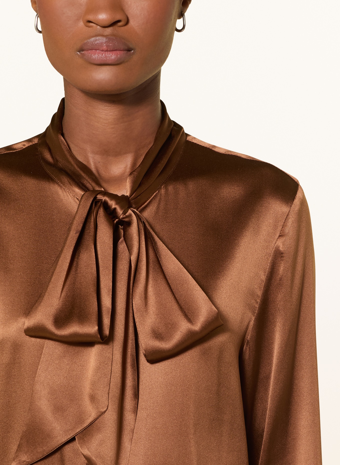 darling harbour Schluppenbluse aus Seide: NOUGAT