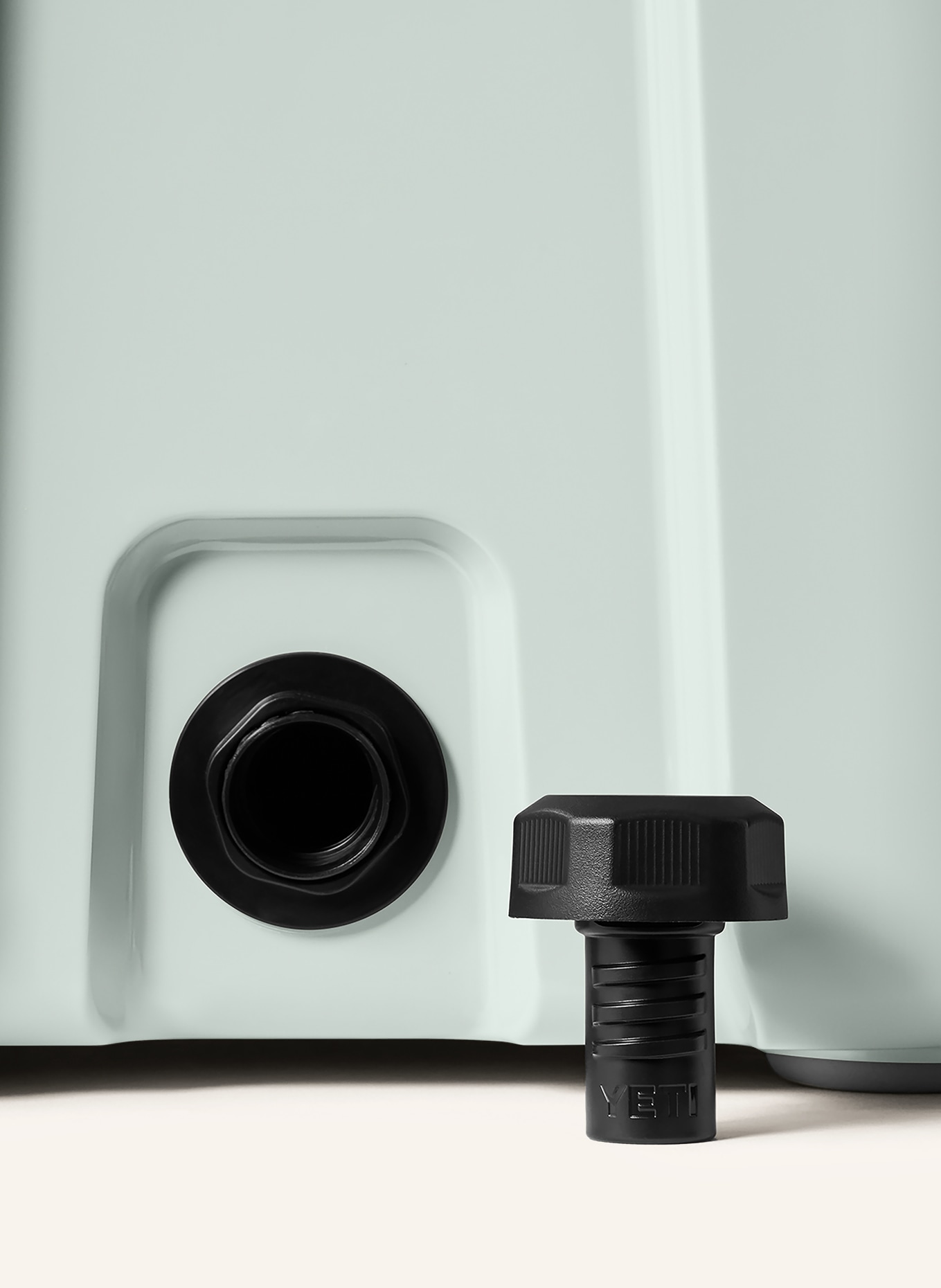 YETI Koelbox ROADIE® 24: LICHTGRIJS / DONKERGRIJS / GRIJS