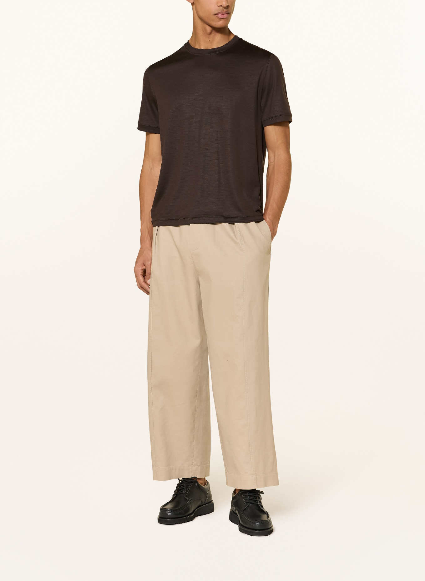 COS T-shirt: MARRON FONCÉ