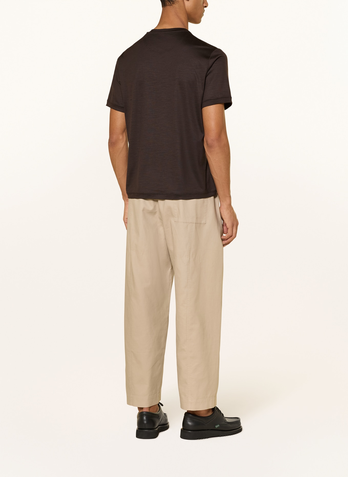 COS T-shirt: MARRON FONCÉ