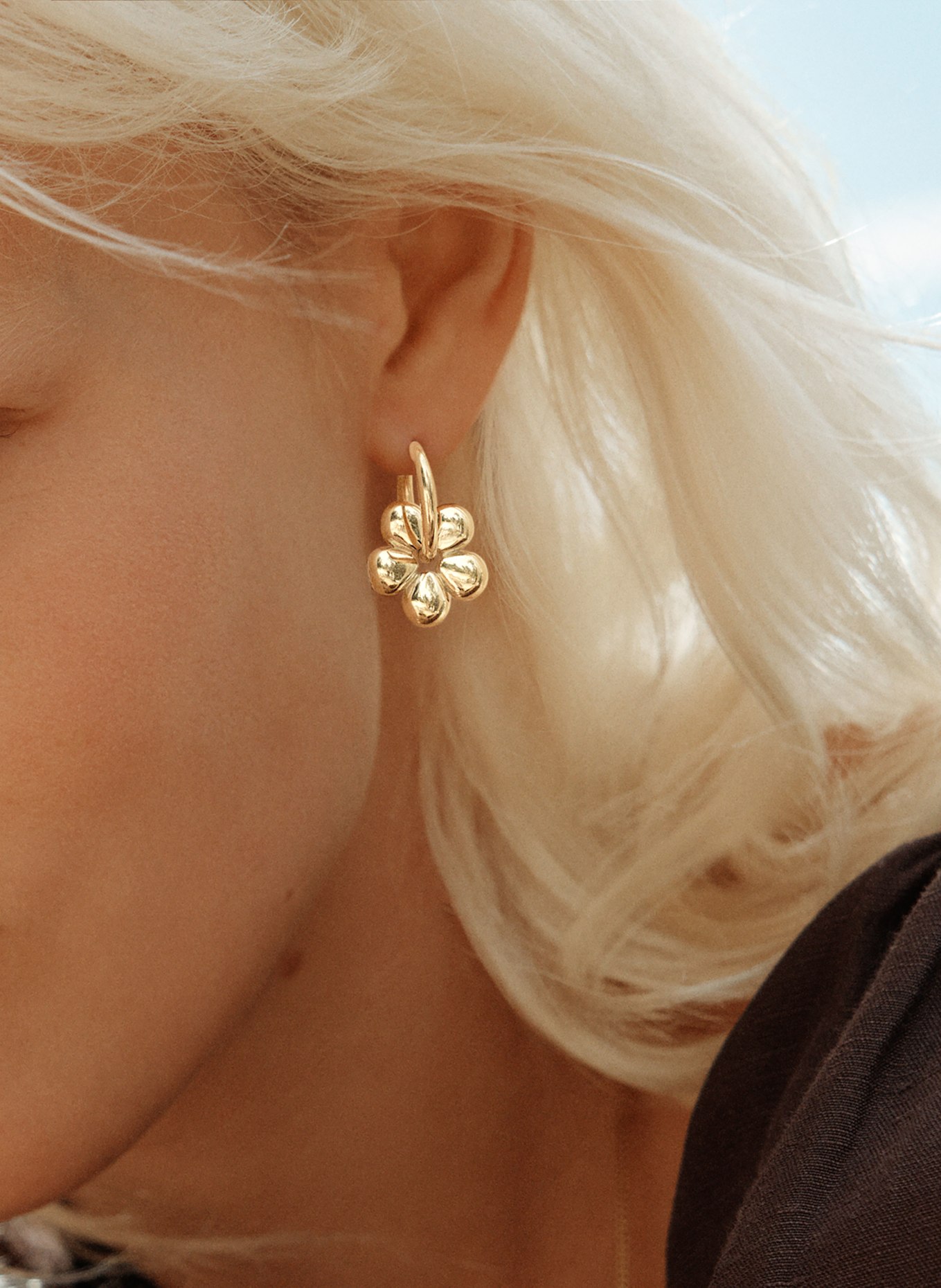 EDBLAD Kolczyki koła DAISY: ZŁOTY