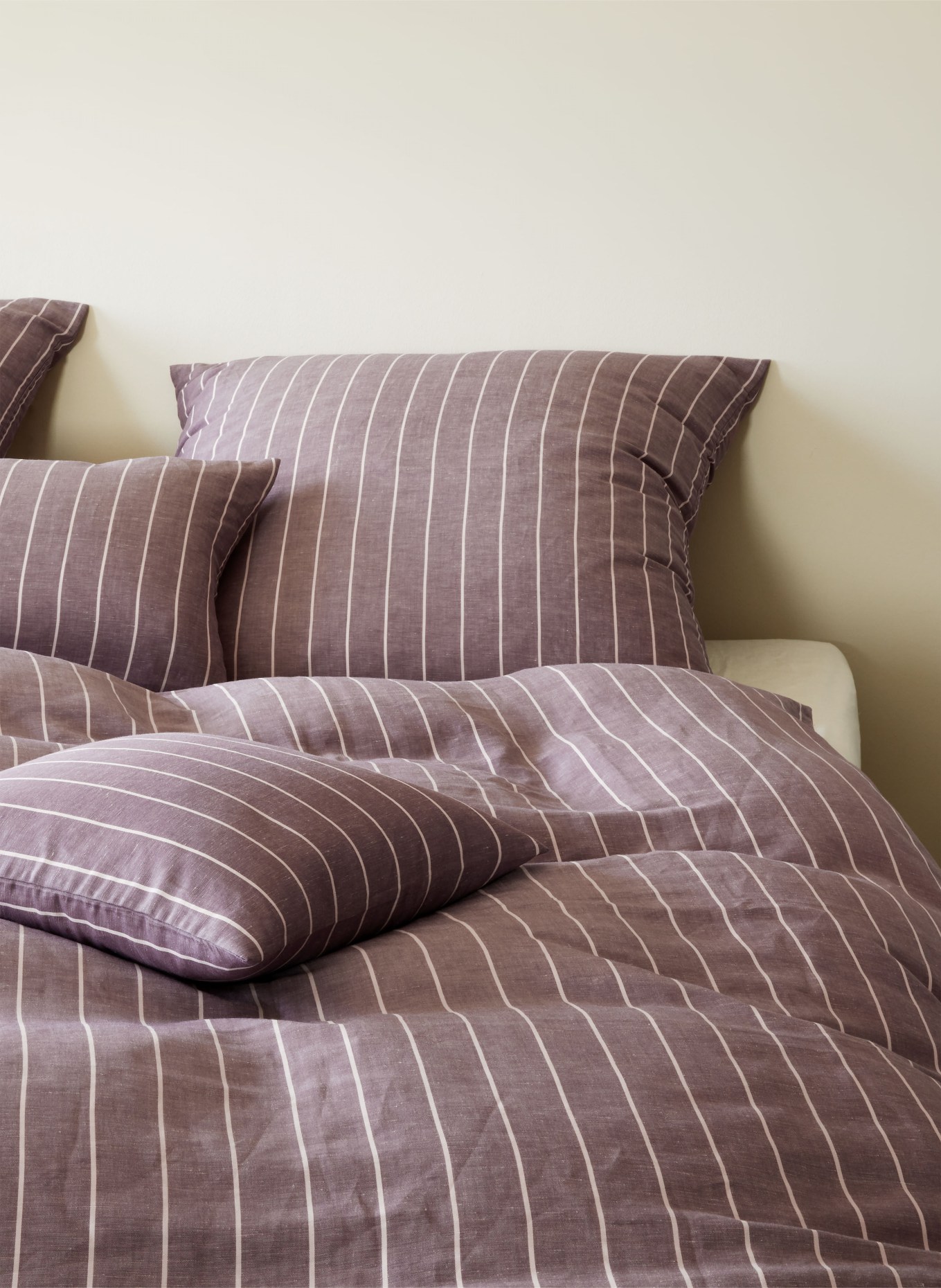 elegante Linge de lit HUMBLE avec lin: MARRON FONCÉ / ROSÉ