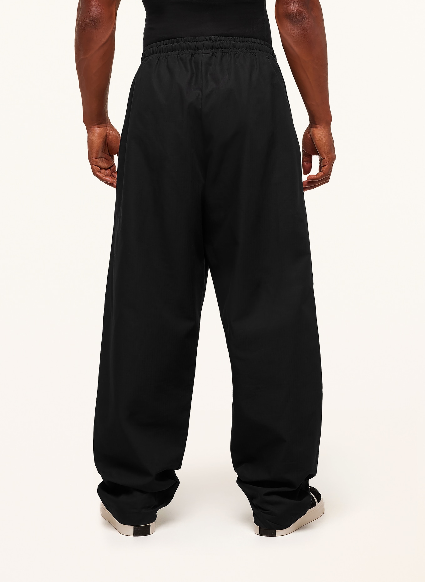 GYMSHARK Trainingshose STRAIGHT: SCHWARZ