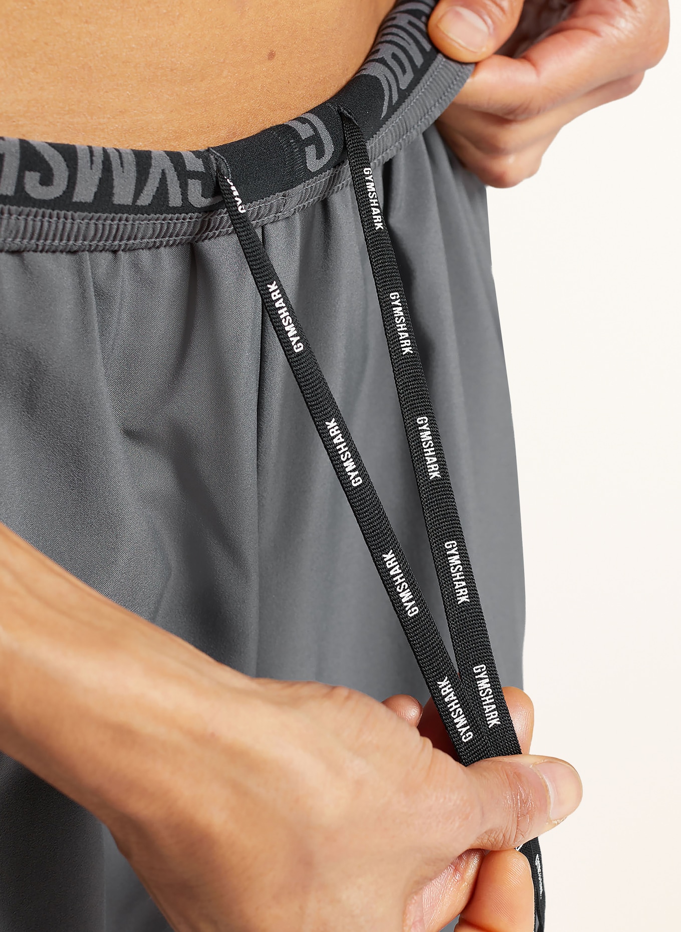 GYMSHARK 2-in-1-Trainingsshorts SPORT: DUNKELGRAU