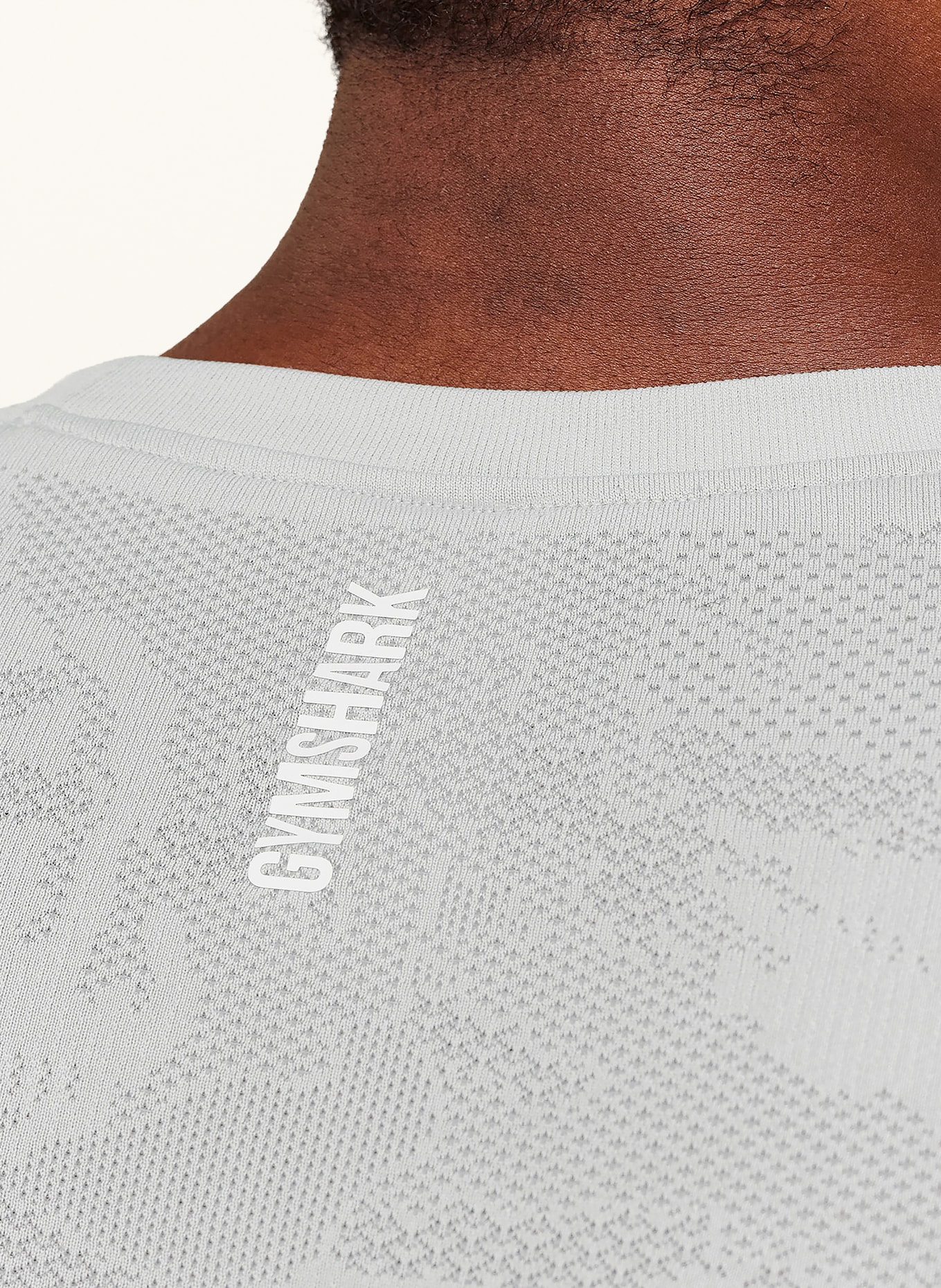 GYMSHARK T-Shirt GEO SEAMLESS: HELLGRAU / GRAU