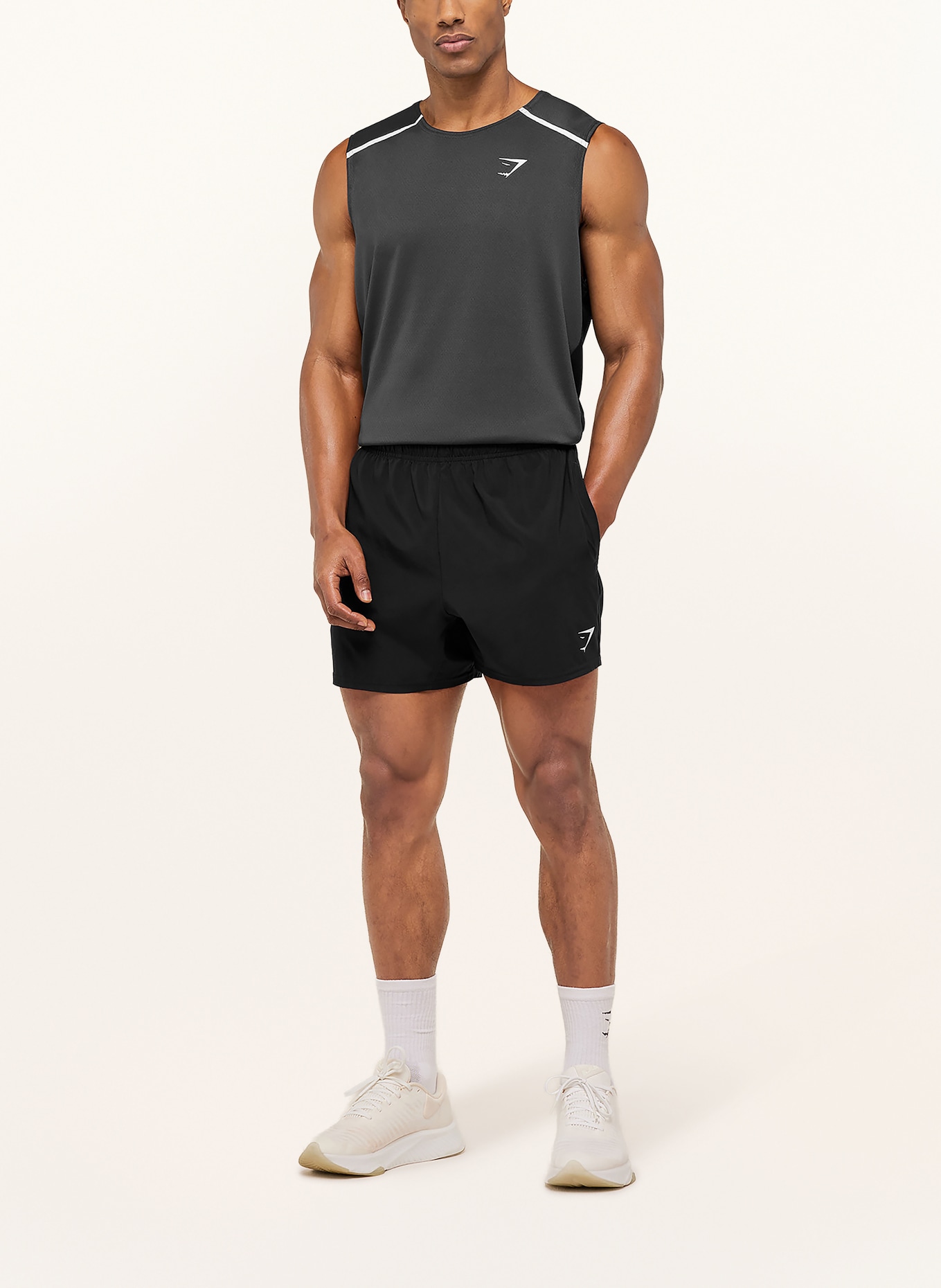 GYMSHARK Tanktop ARRIVAL CONTRAST: DUNKELGRAU / SCHWARZ