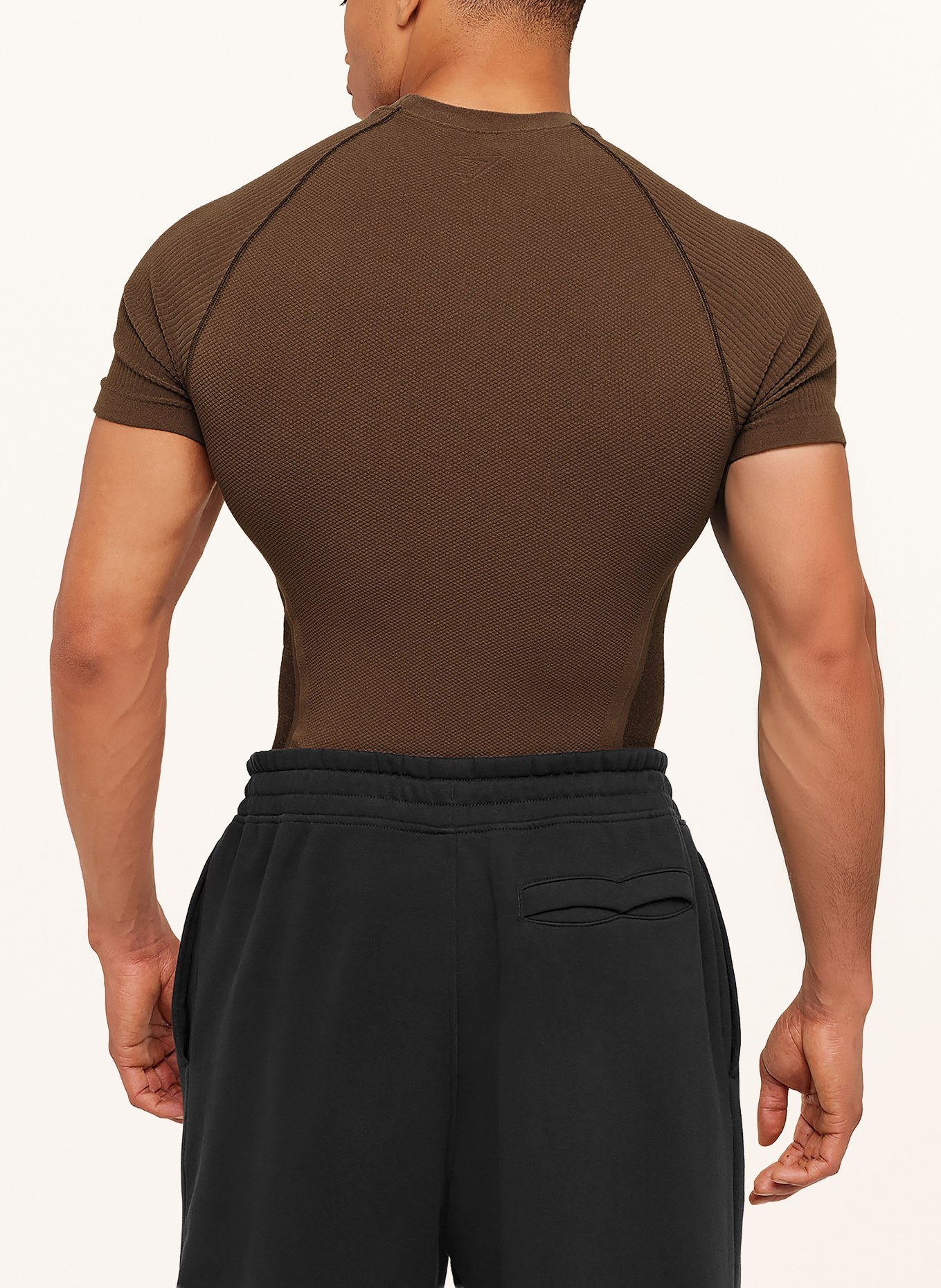 GYMSHARK T-shirt PHYSIQUE: MARRON FONCÉ