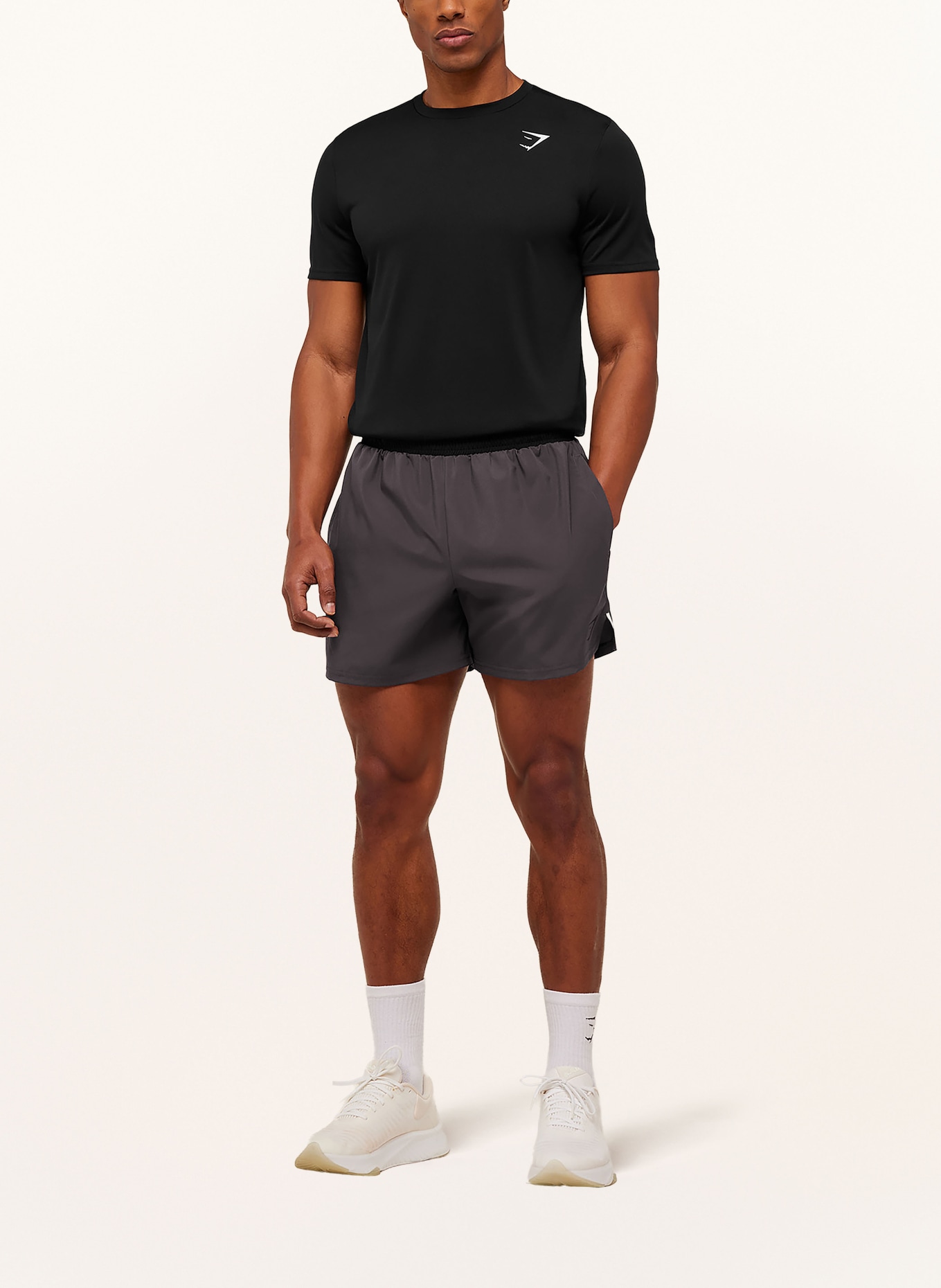 GYMSHARK Trainingsshorts ARRIVAL: DUNKELGRAU