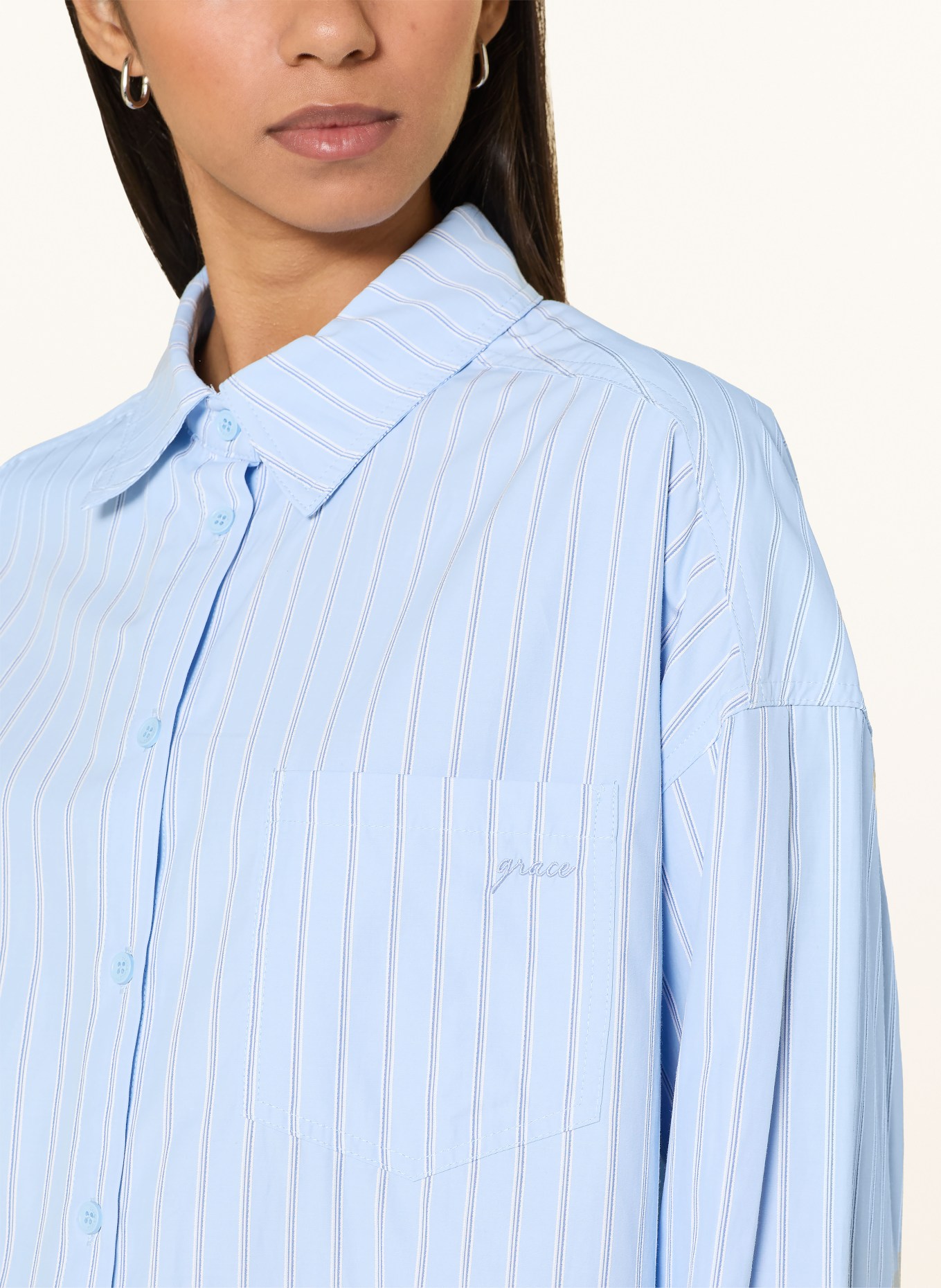 GRACE & MILA Bluzka koszulowa VALERIE: JASNONIEBIESKI / BIAŁY