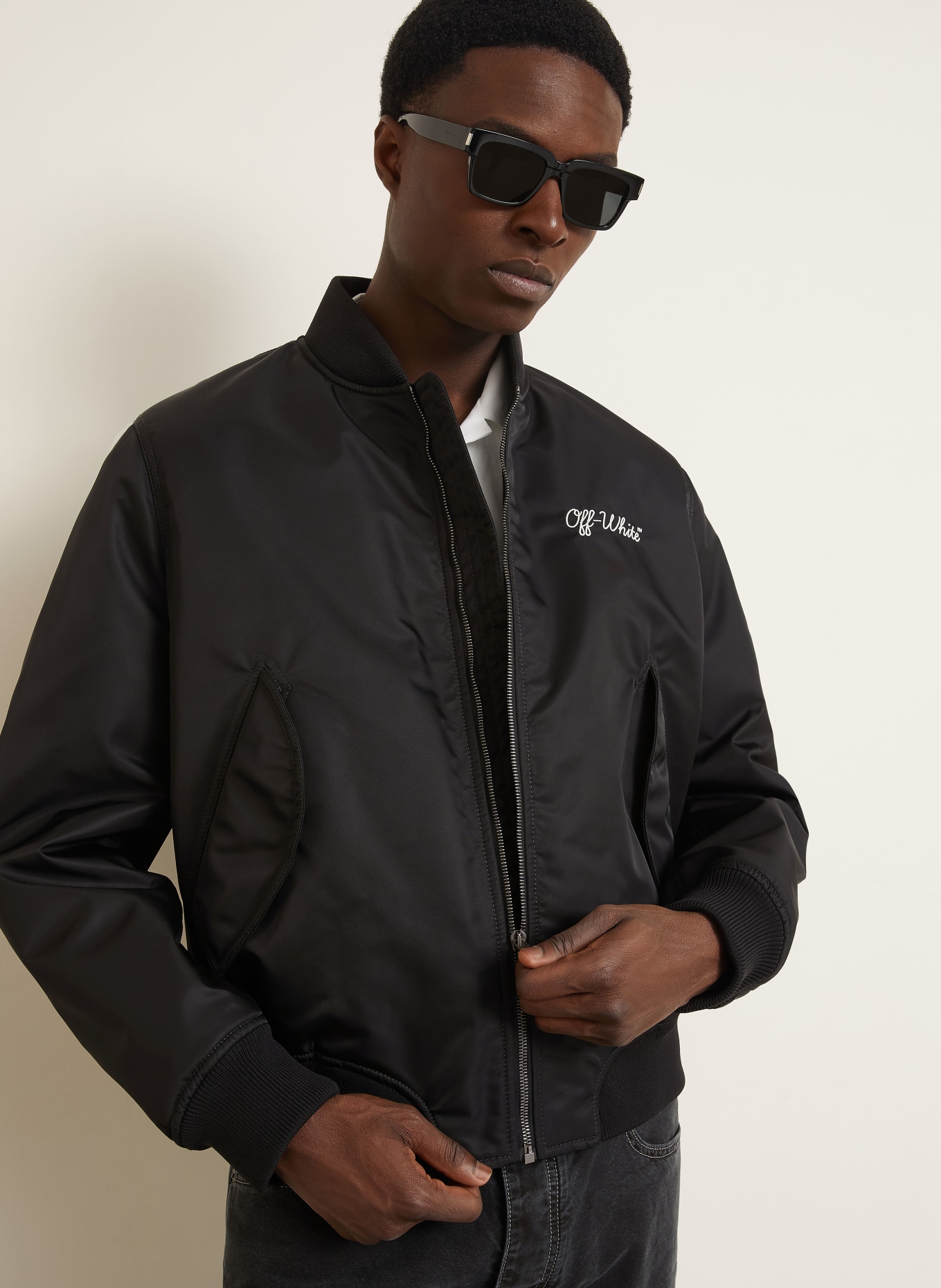 Off-White blouson: BLACK / WHITE