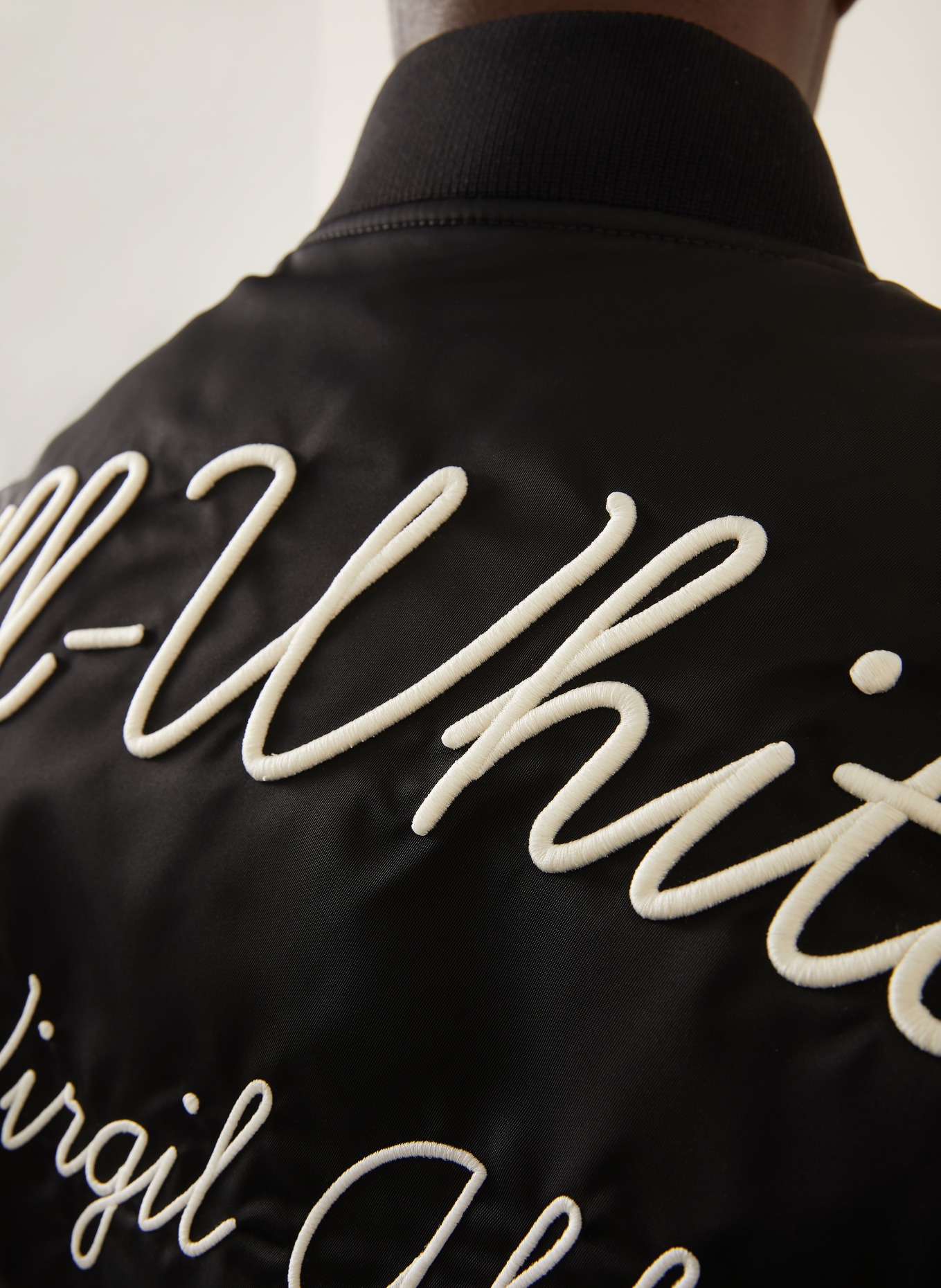 Off-White blouson: BLACK / WHITE