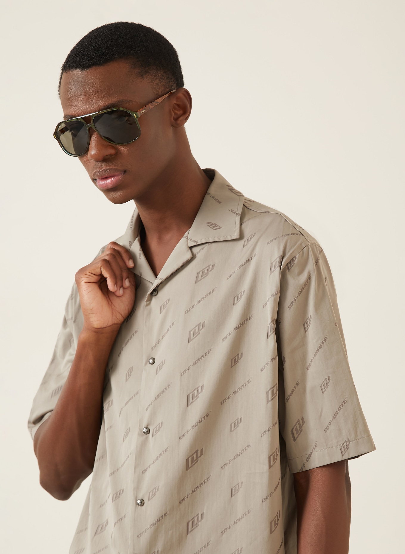 Off-White Resorthemd Comfort Fit: HELLBRAUN / TAUPE