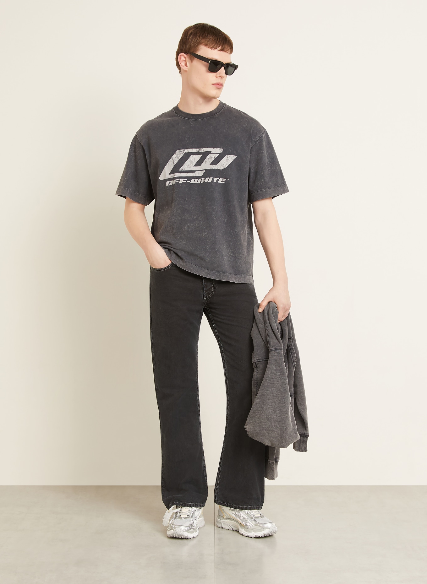 Off-White T-shirt: DONKERGRIJS / GRIJS