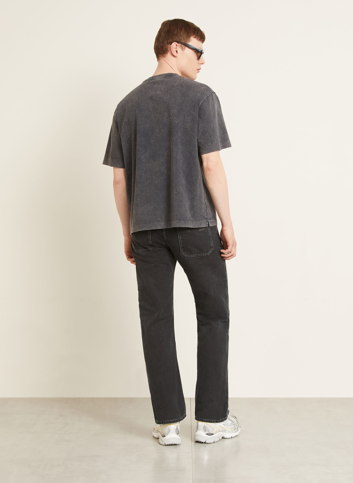 Off-White T-shirt: DONKERGRIJS / GRIJS