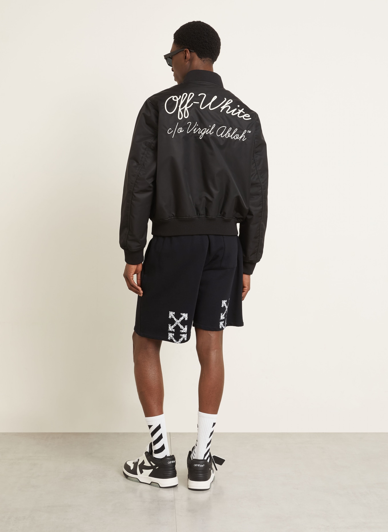 Off-White Sweatshorts HERALDIC ARROW SKATE: ZWART / WIT