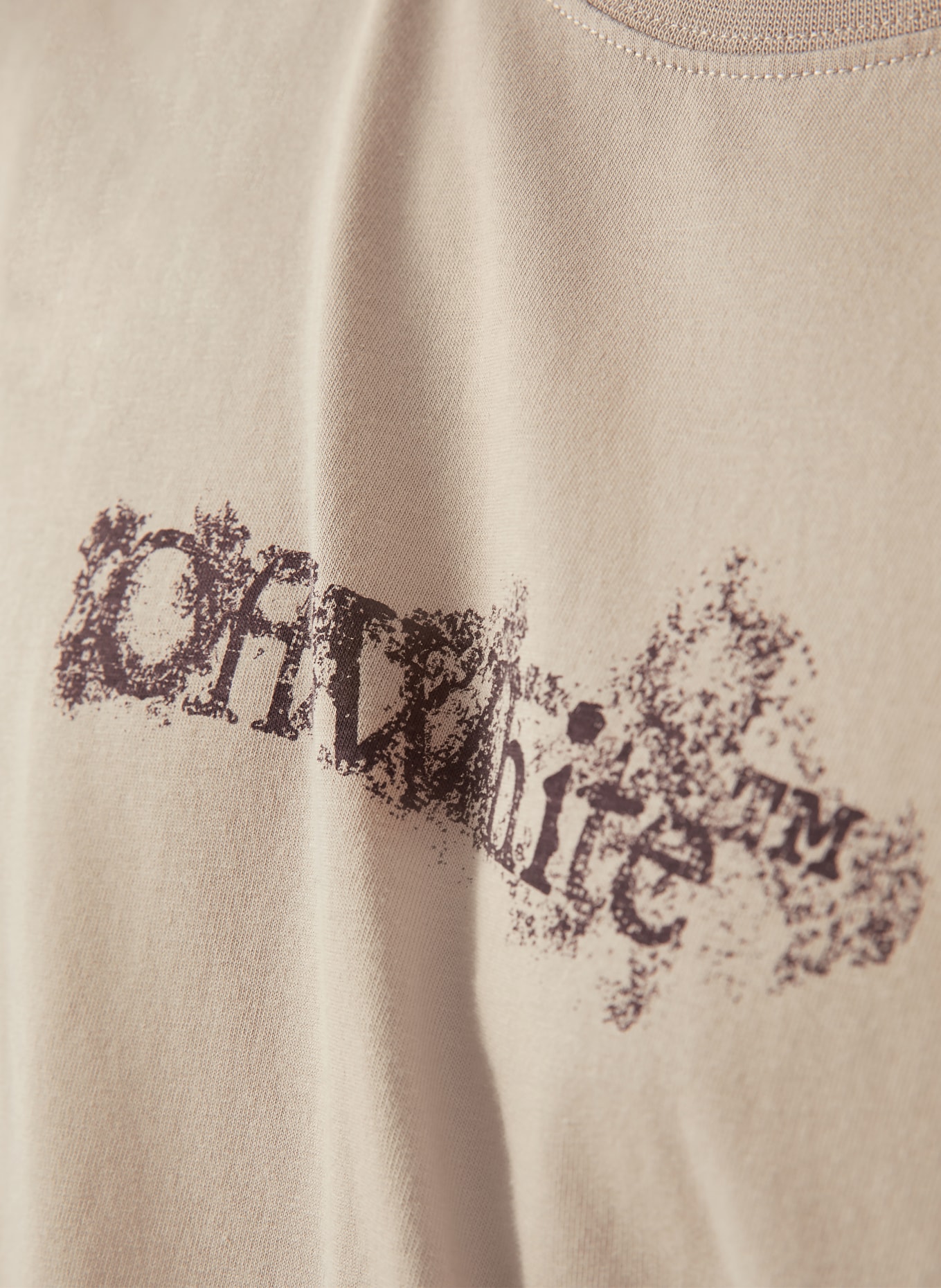 Off-White T-shirt: LICHTBRUIN