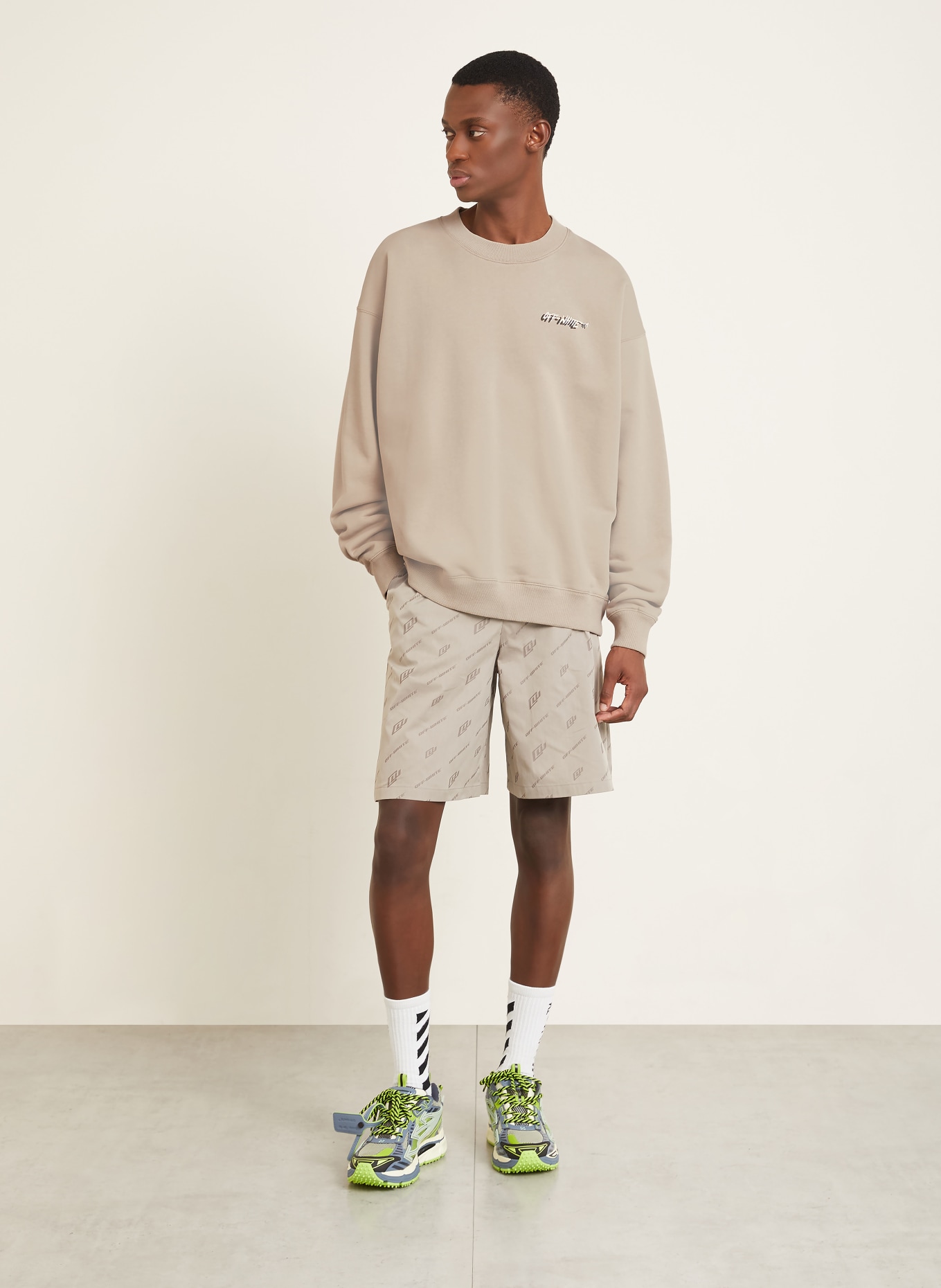 Off-White Sweatshirt: HELLBRAUN