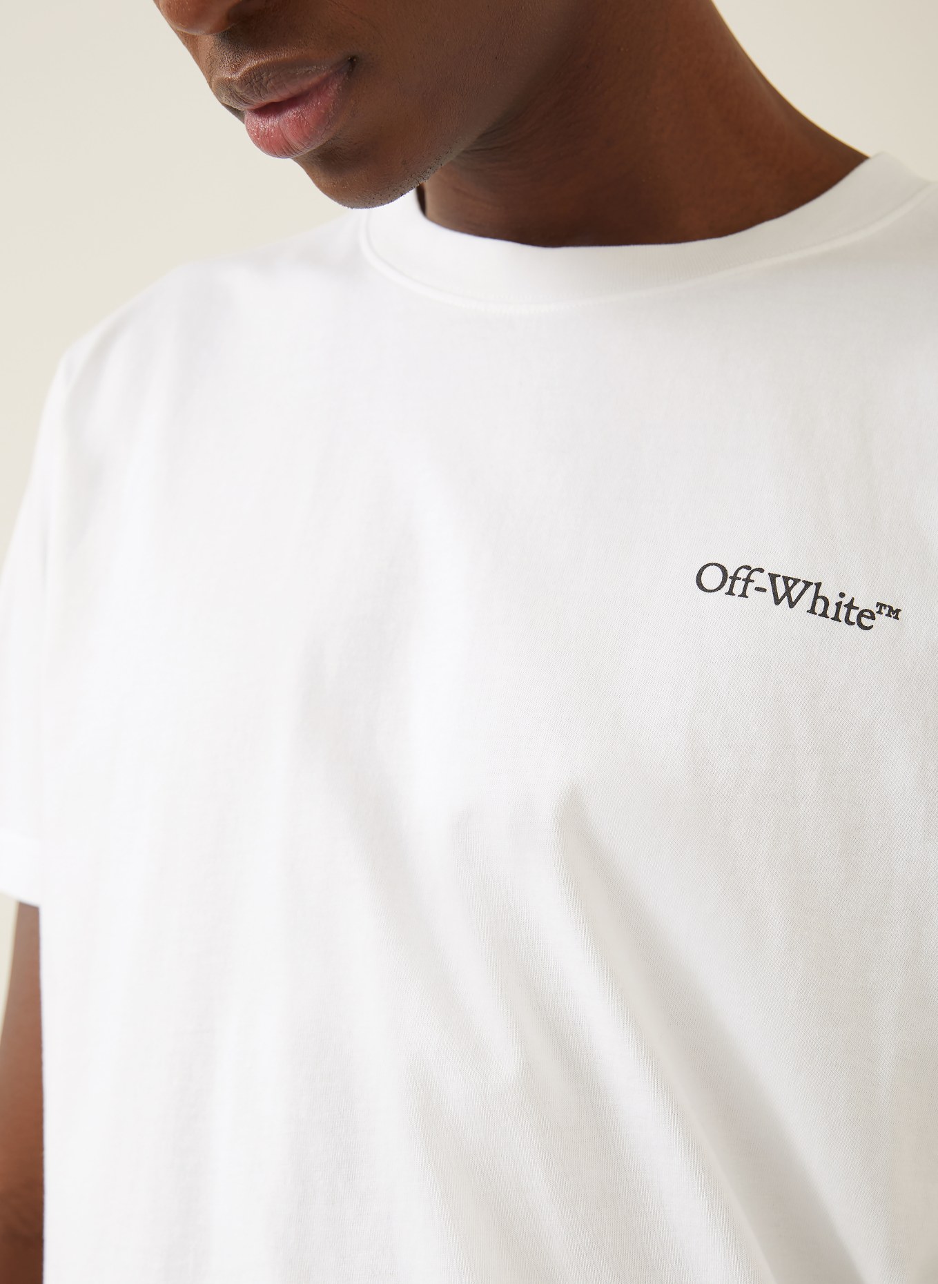 Off-White T-Shirt: WEISS / SCHWARZ