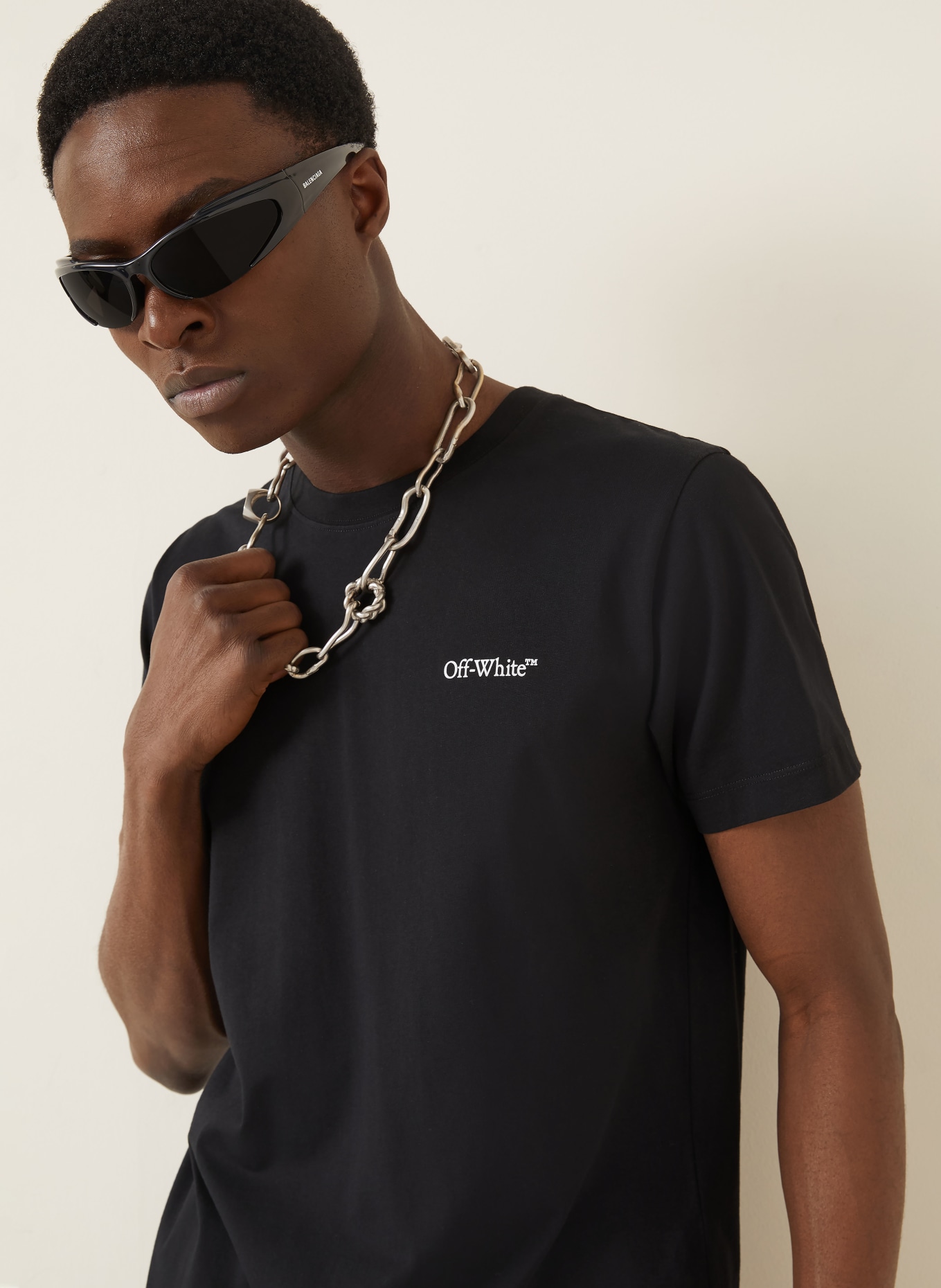 Off-White T-Shirt: SCHWARZ / GRAU