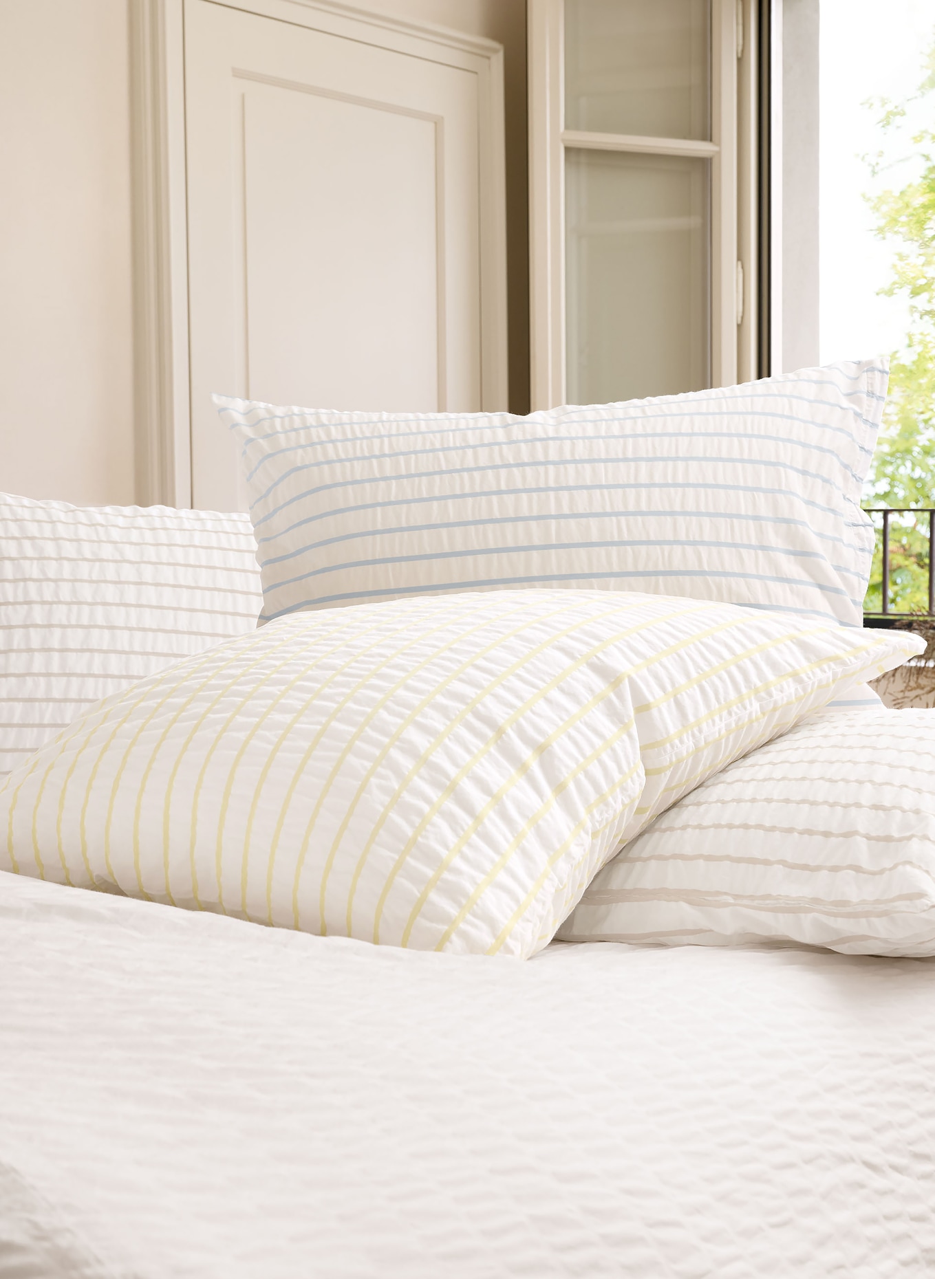 SCHLOSSBERG Housse de coussin LENNY: CRÈME / JAUNE CLAIR