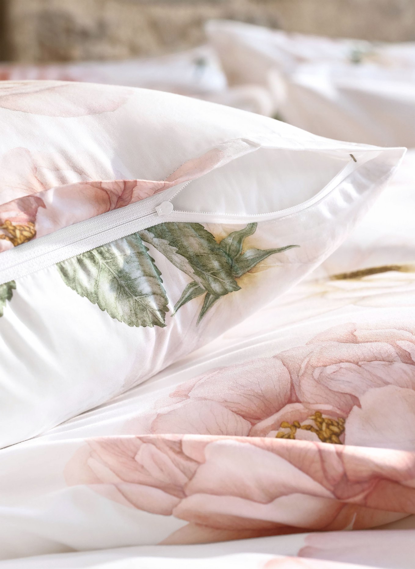 SCHLOSSBERG Poszewka na poduszkę ROSE: BIAŁY / BLADORÓŻOWY / RÓŻOWY